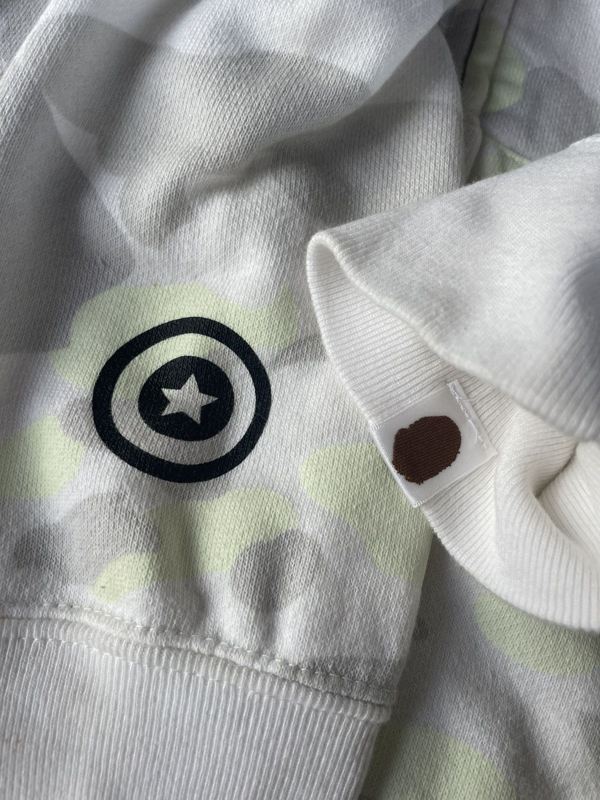 Bape Bape GITD City Camo Shark Fullzip Hoodie Size XS / US 0-2 / IT 36-38 - 9 Thumbnail