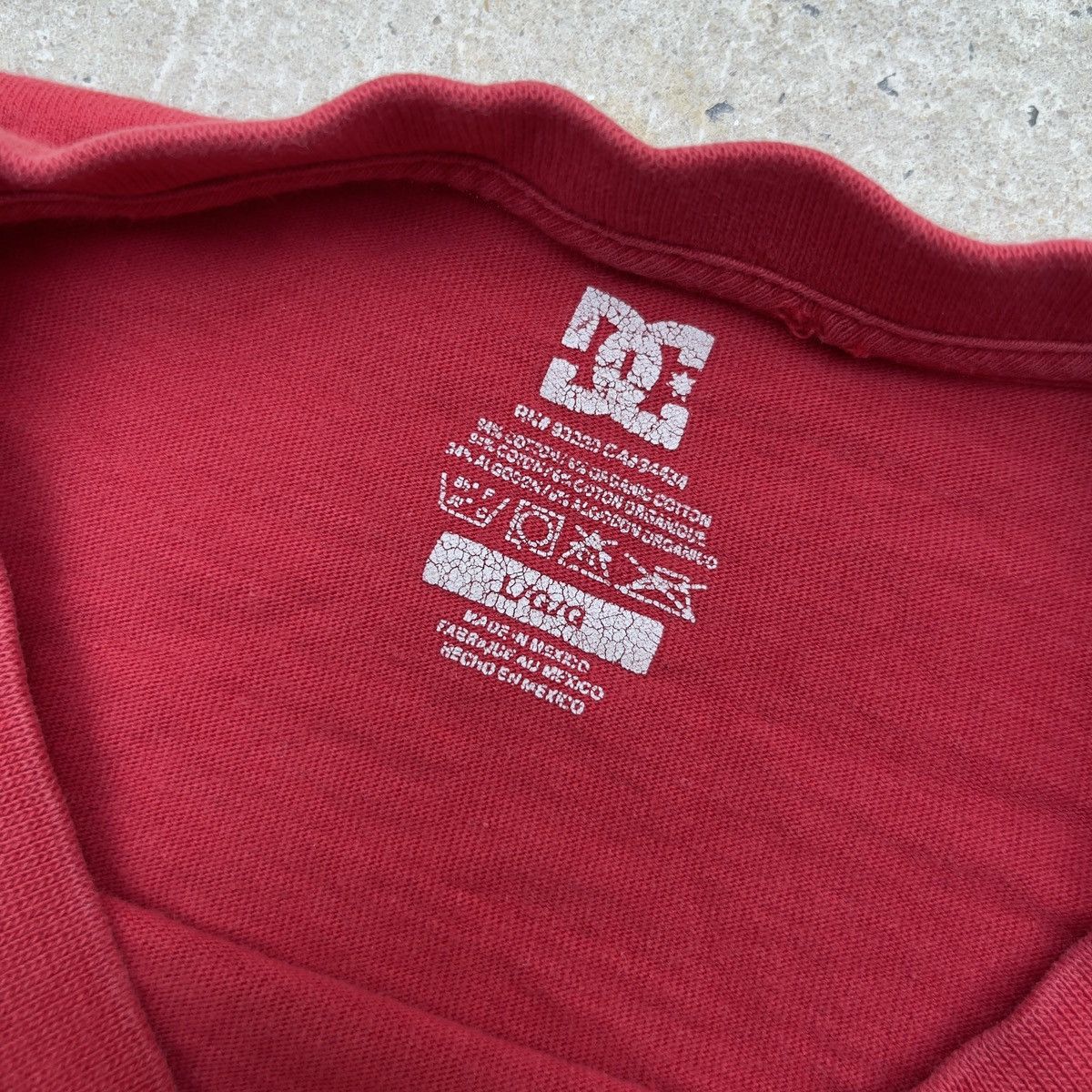 Vintage Vintage Y2k DC Skateboard Shirt Size US L / EU 52-54 / 3 - 5 Thumbnail