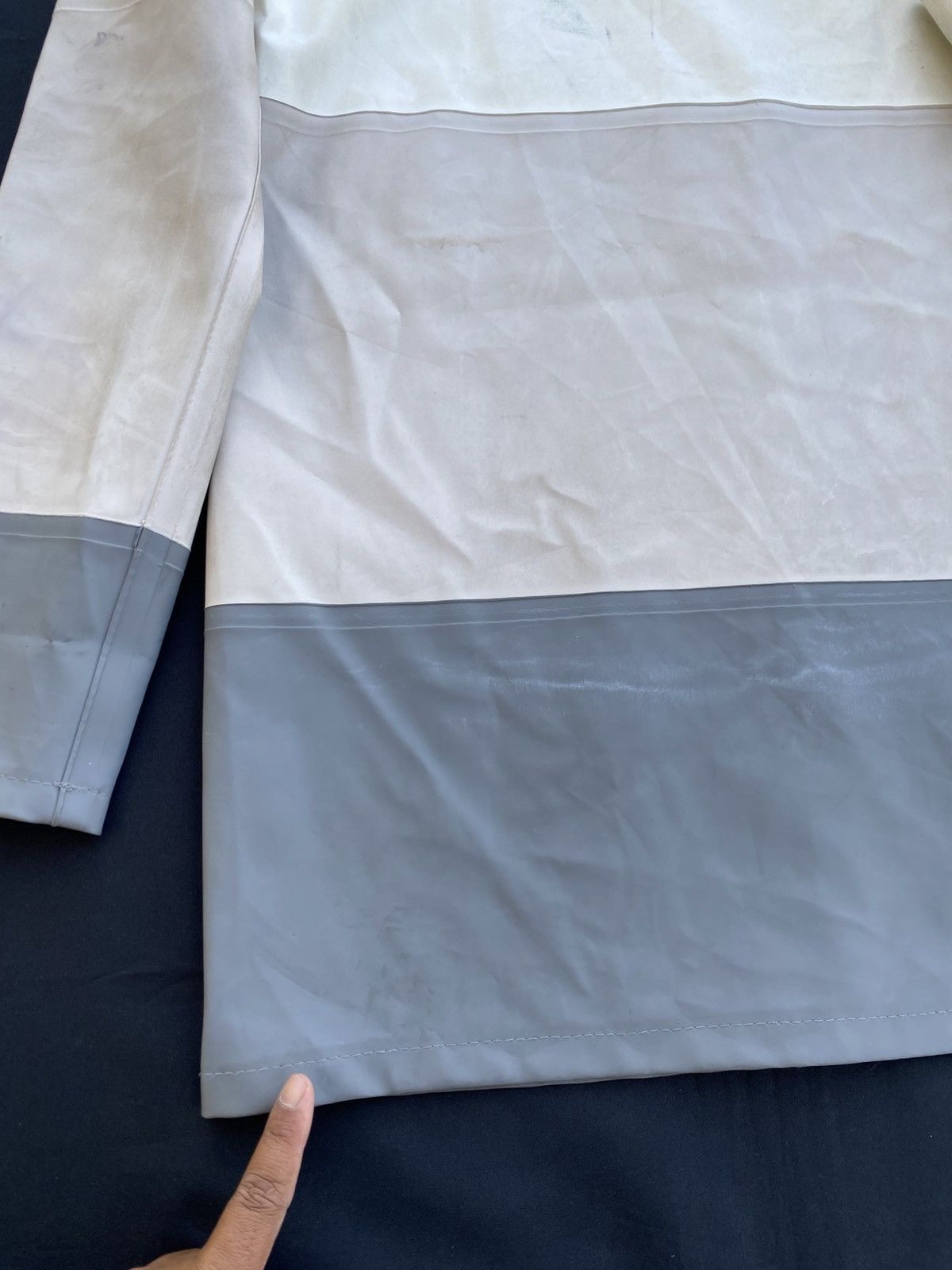 Stutterheim Rare Stutterheim Stockholm raincoat three-shade color scheme Size US M / EU 48-50 / 2 - 24 Thumbnail