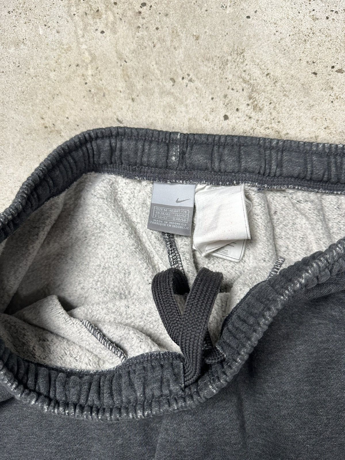 Nike ‼️ Vintage y2k Nike Grey Sweatpants Swoosh Striped Size US 32 / EU 48 - 9 Thumbnail