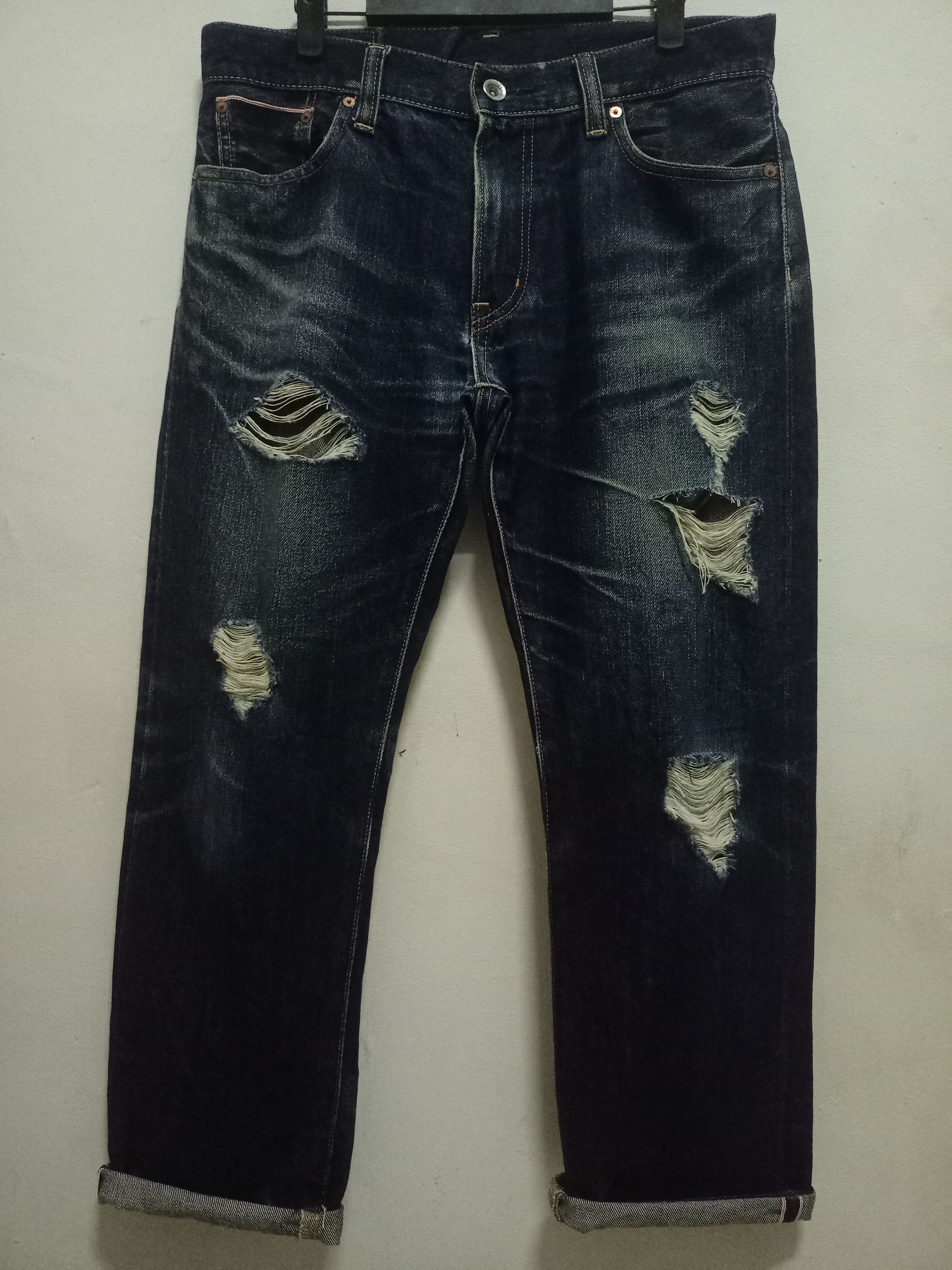 Uniqlo Vintage Japanese Uniqlo Selvedge Distressed Baggy Jeans Size US 34 / EU 50 - 1 Thumbnail