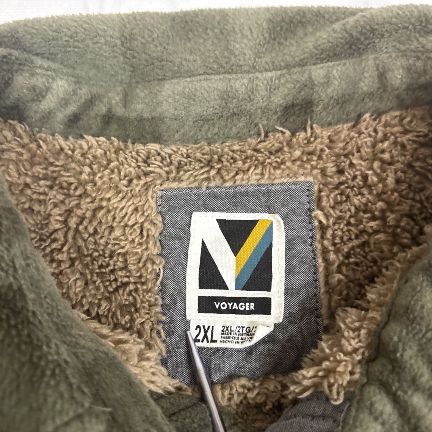 Vintage Voyage Fleece Snap Up Men’s 2XL Gray Plaid Sherpa Lined Jacket Windbreaker Snap Closure Regular Size Men’s Size US XXL / EU 58 / 5 - 2 Thumbnail