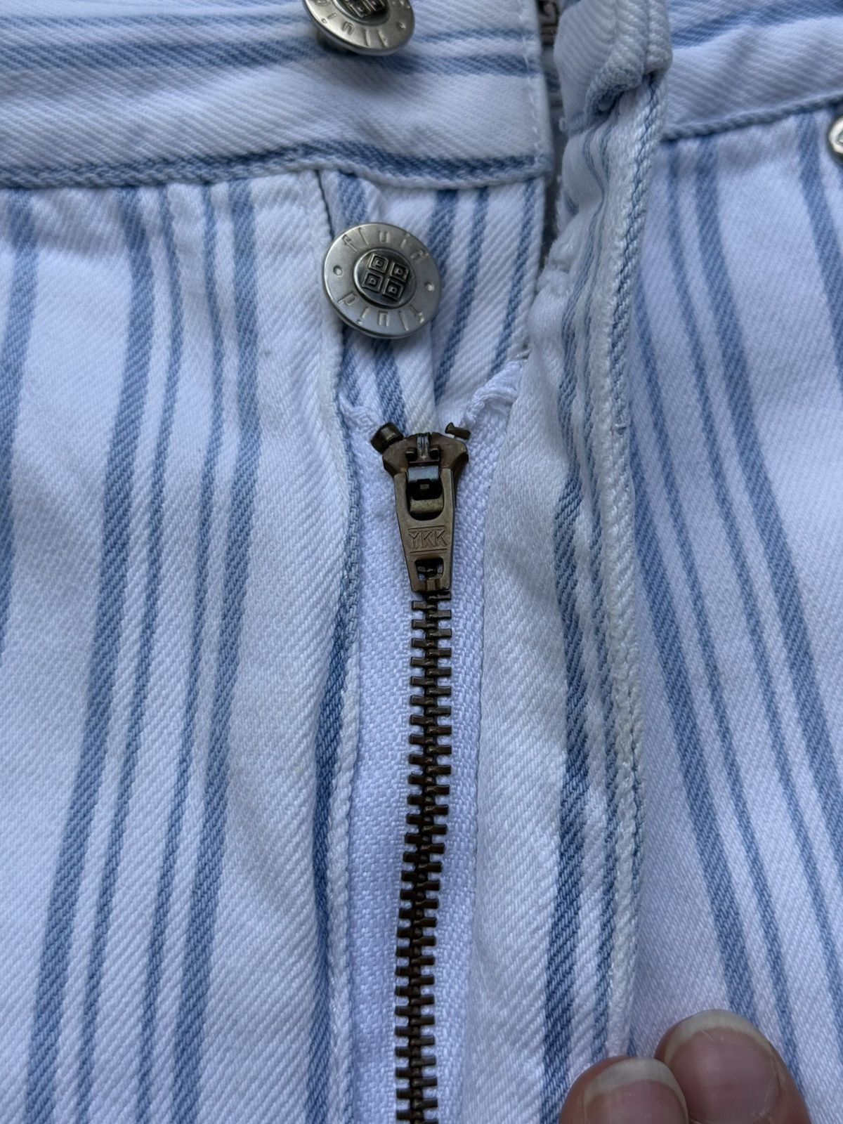 Vintage 90s Fluid Blues White Light Blue Striped Denim Shorts Size US 29 - 4 Thumbnail