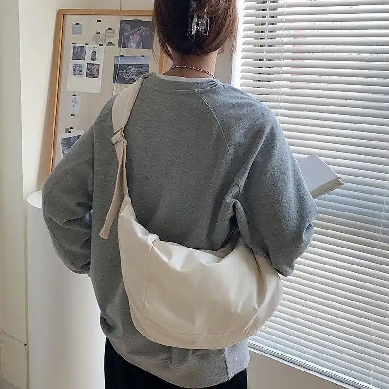 Japanese Brand × Vintage Bag Large Capacity Casual Nylon Crossbody Size ONE SIZE - 2 Thumbnail