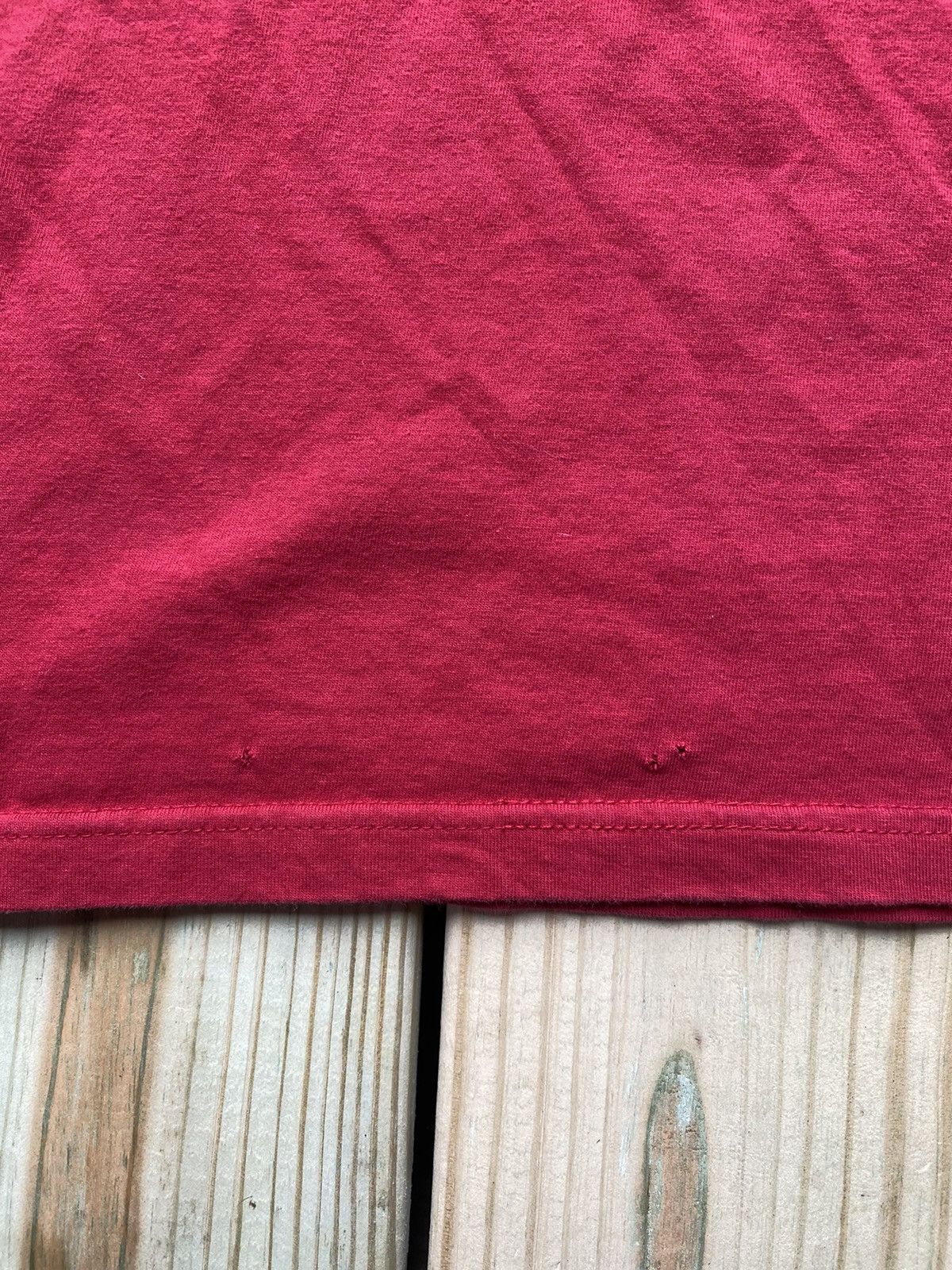 Vintage Vintage 90s red recycle or die tshirt Size US L / EU 52-54 / 3 - 4 Thumbnail