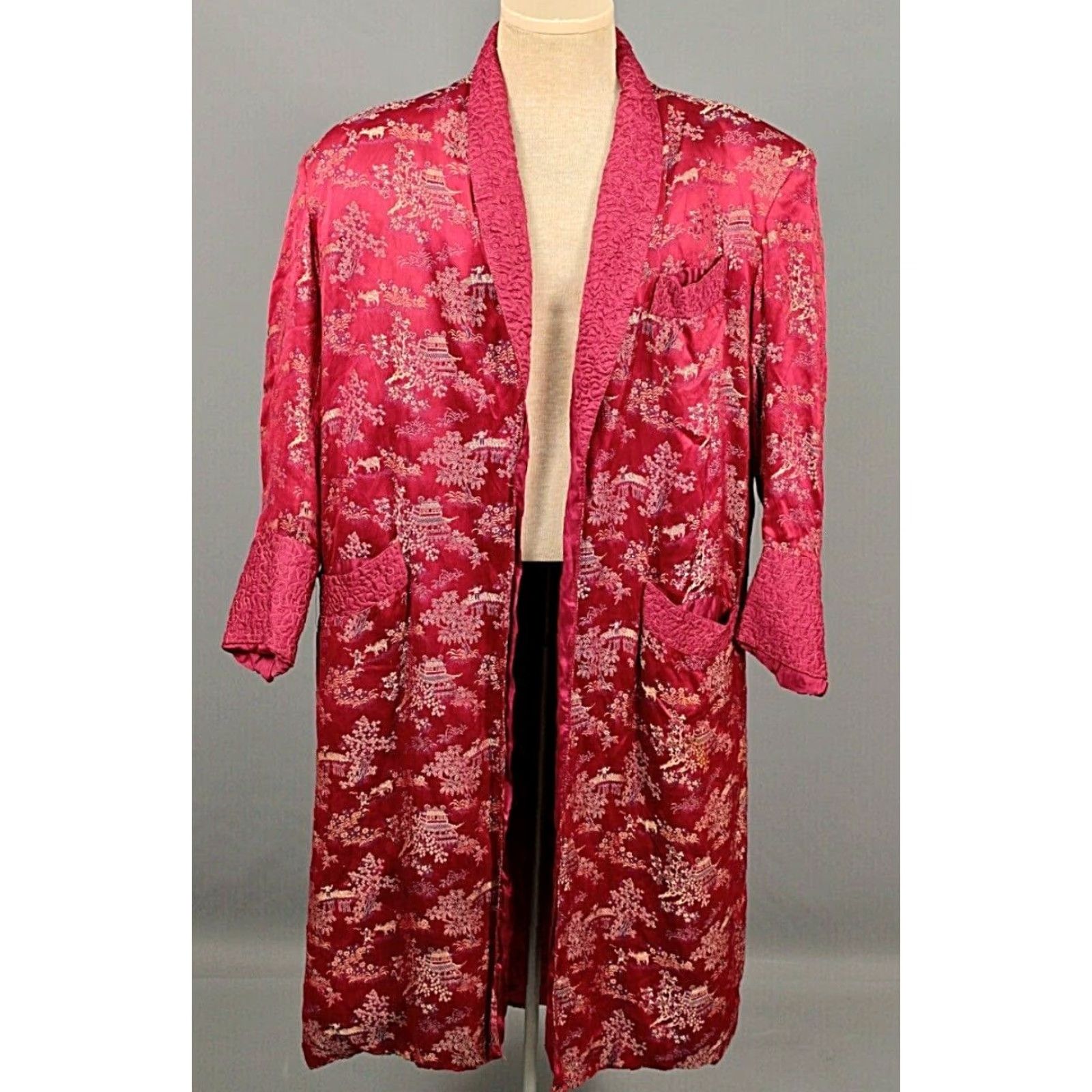 Vintage VINTAGE Leao De Ouro Robe / Smoking Jacket 50s Red Rayon Short Sz M Medium Men’s 1950s Size US 35 - 2 Thumbnail