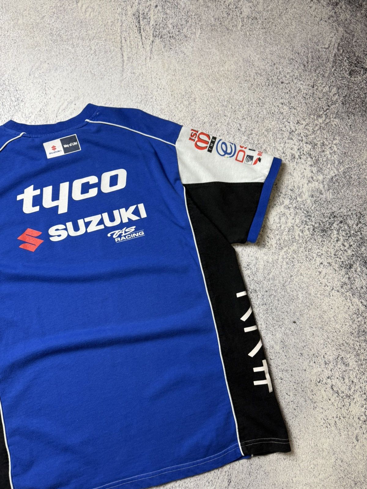 Vintage Vintage Suzuki Racing RGSX T Shirt Size US L / EU 52-54 / 3 - 14 Thumbnail