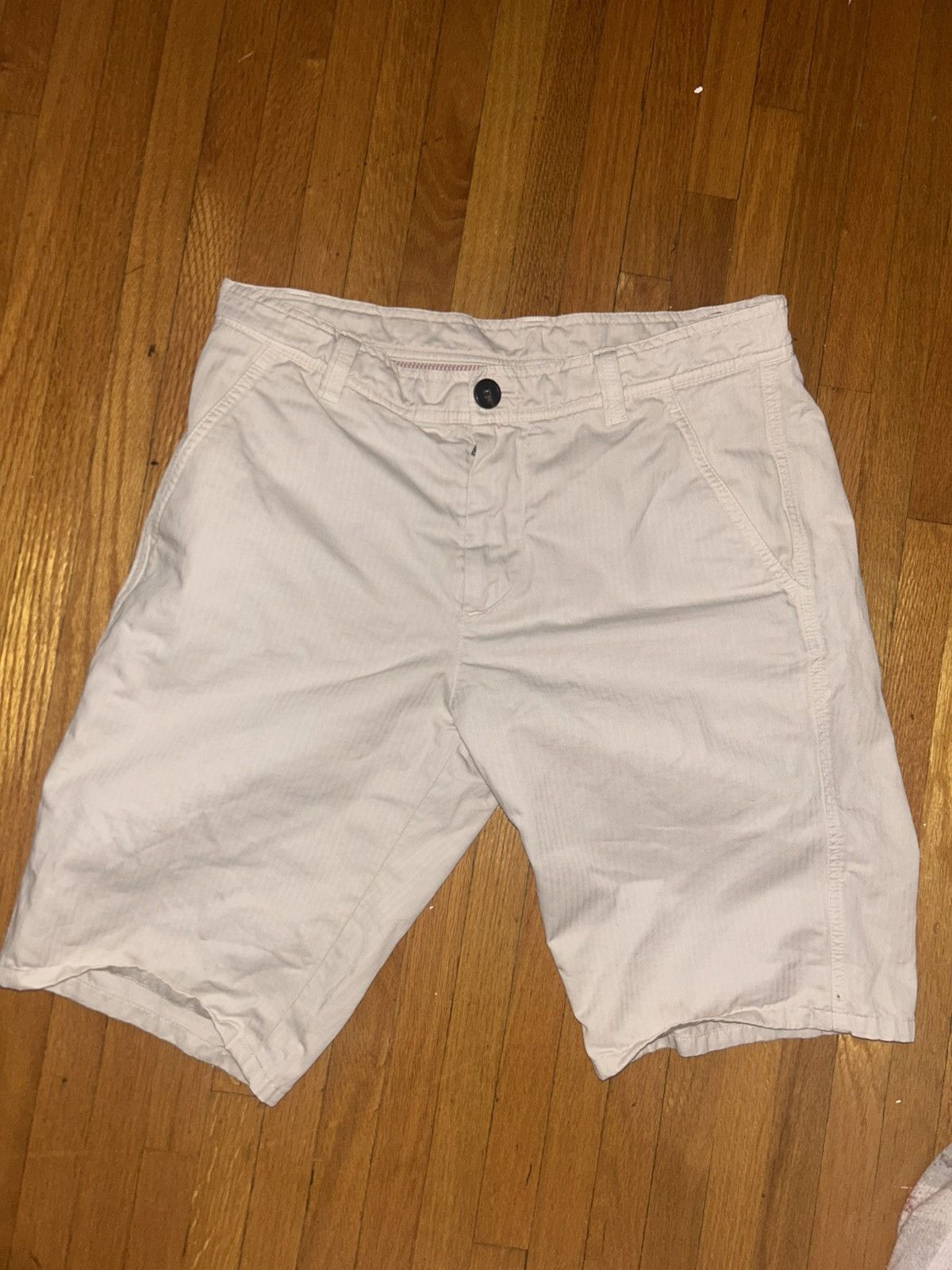 Brunello Cucinelli Brunello Cucinelli Mens Summer Beige Short Size US 32 / EU 48 - 1 Thumbnail