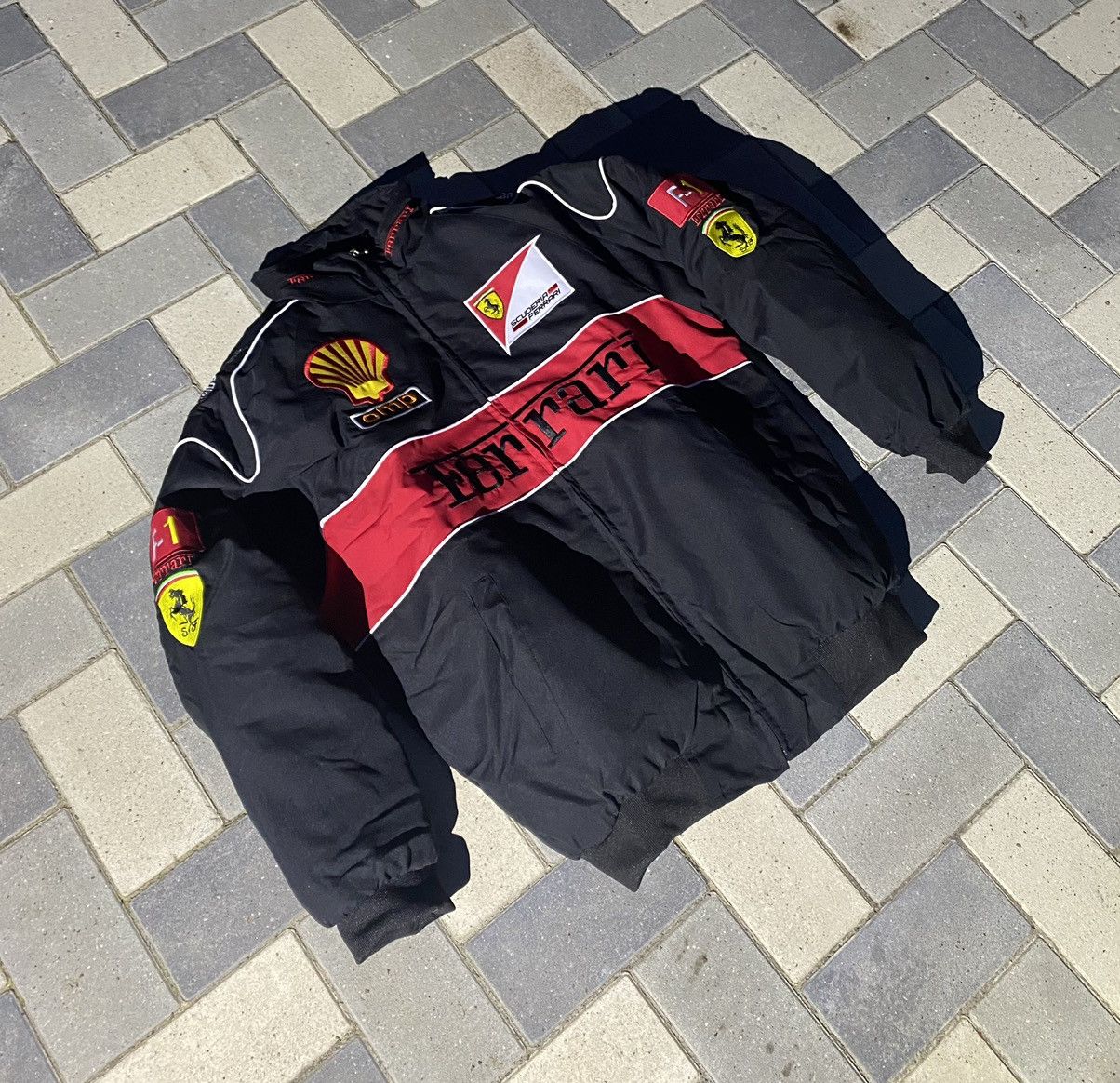 Formula 1 Vintage archive puffer jacket Ferrari racing Formula 1 shell Size US M / EU 48-50 / 2 - 5 Thumbnail