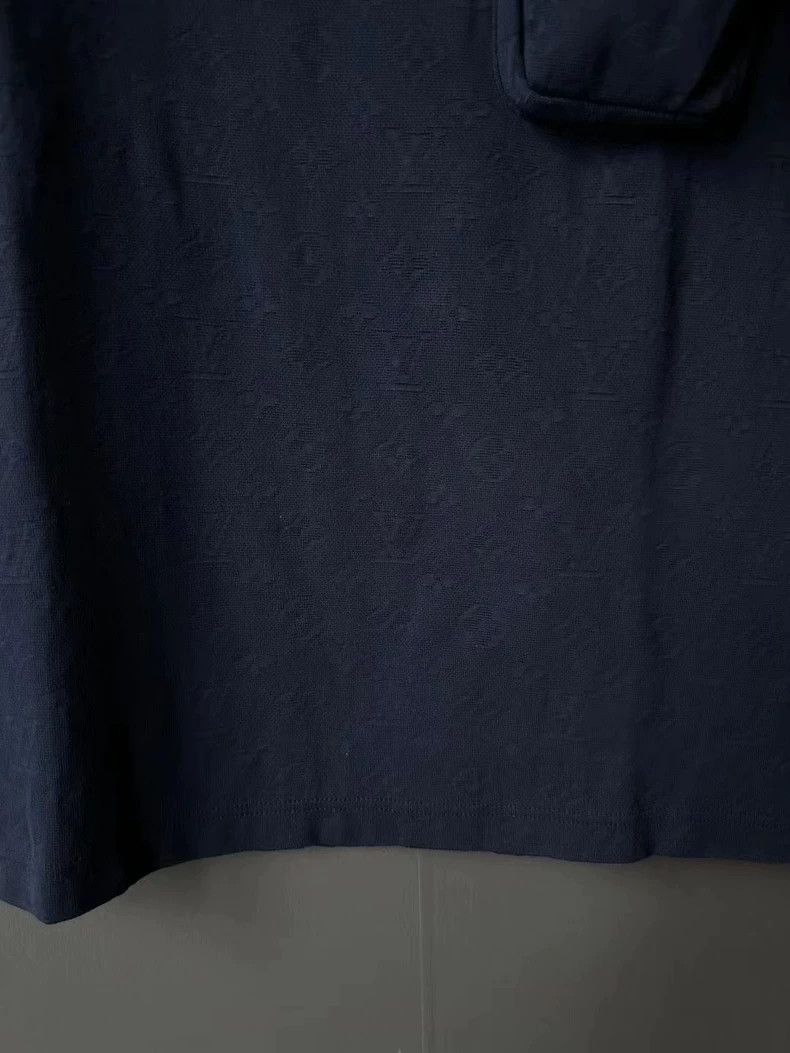 Louis Vuitton Louis Vuitton Dark Blue with Dark Print Pocket short sleeve Size US XS / EU 42 / 0 - 4 Thumbnail