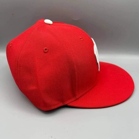 Other Wisconsin Badgers Hat Men 7 3/8 Embroidered Fanatics Fitted Size ONE SIZE - 5 Thumbnail