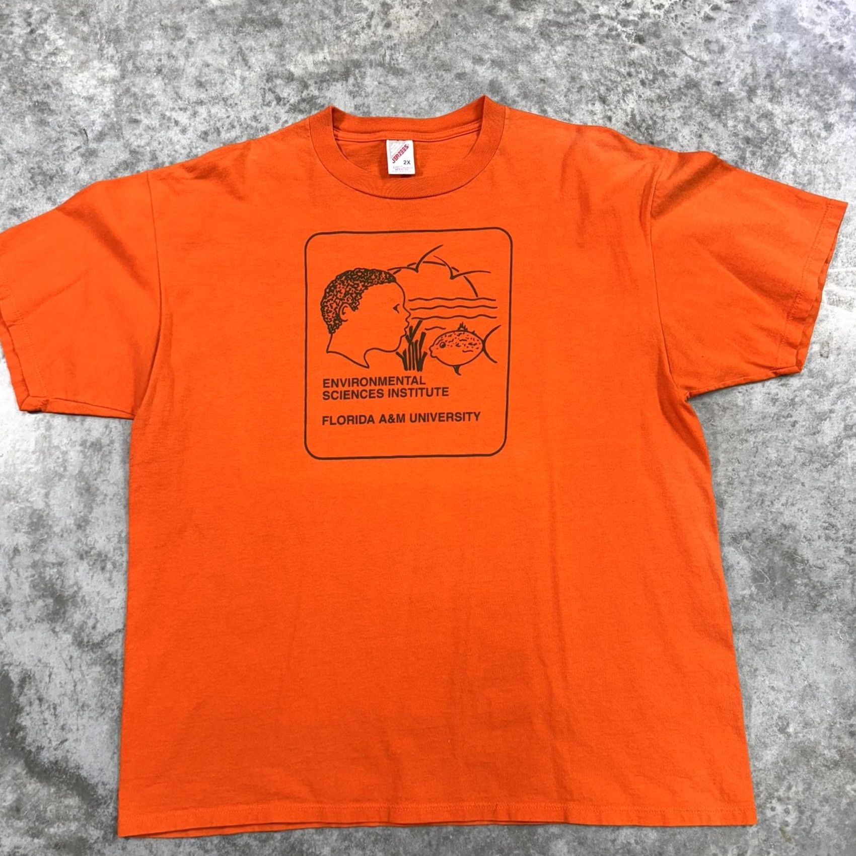 Jerzees VINTAGE Florida A&M University Shirt Mens 2XL Orange Cotton Short Sleeve Crew Neck Graphic Print Tee 90s University Mens Size US XXL / EU 58 / 5 - 2 Thumbnail