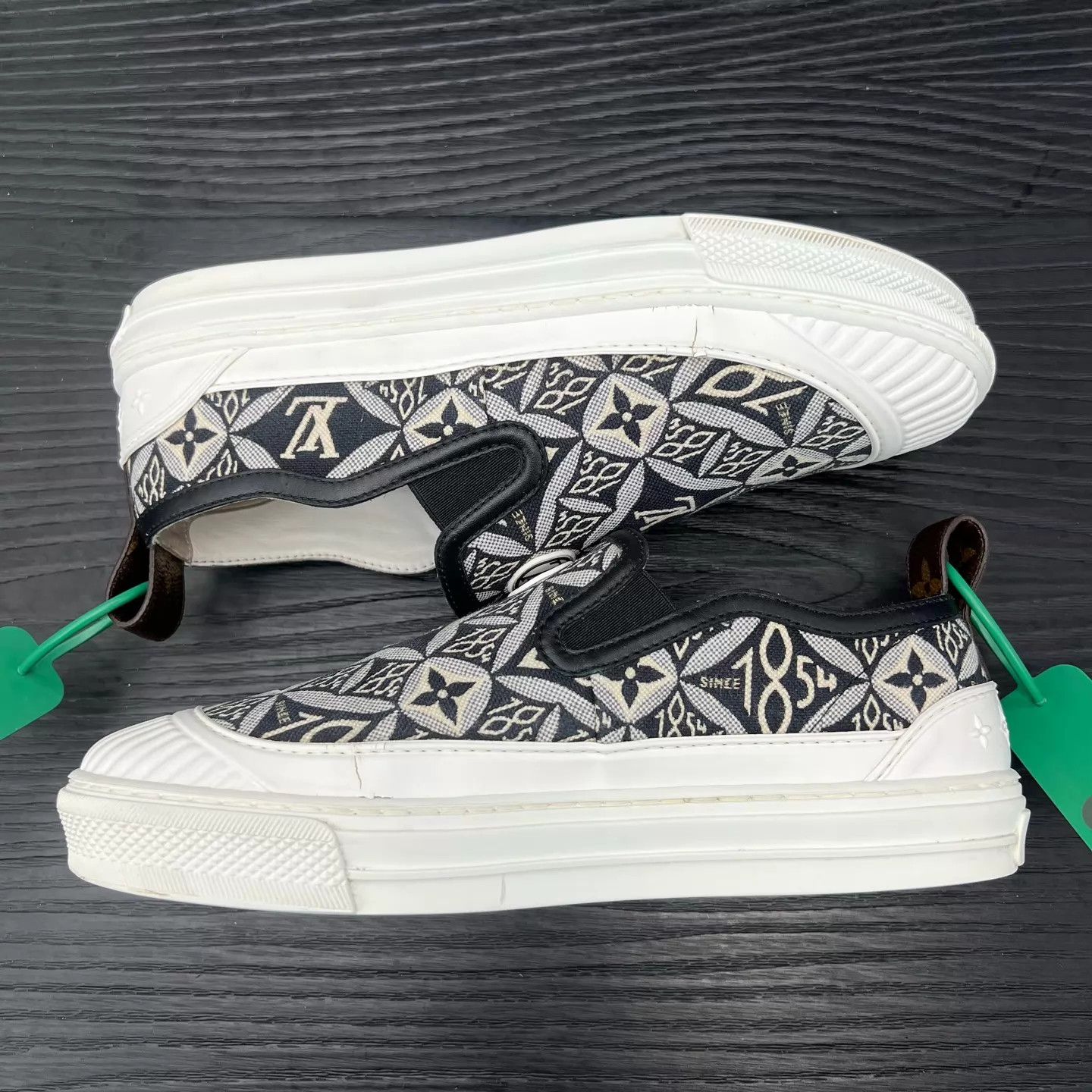 Louis Vuitton LV Playtime Slip-On Black/White 38 Mint With Box Size US 7.5 / IT 37.5 - 2 Thumbnail