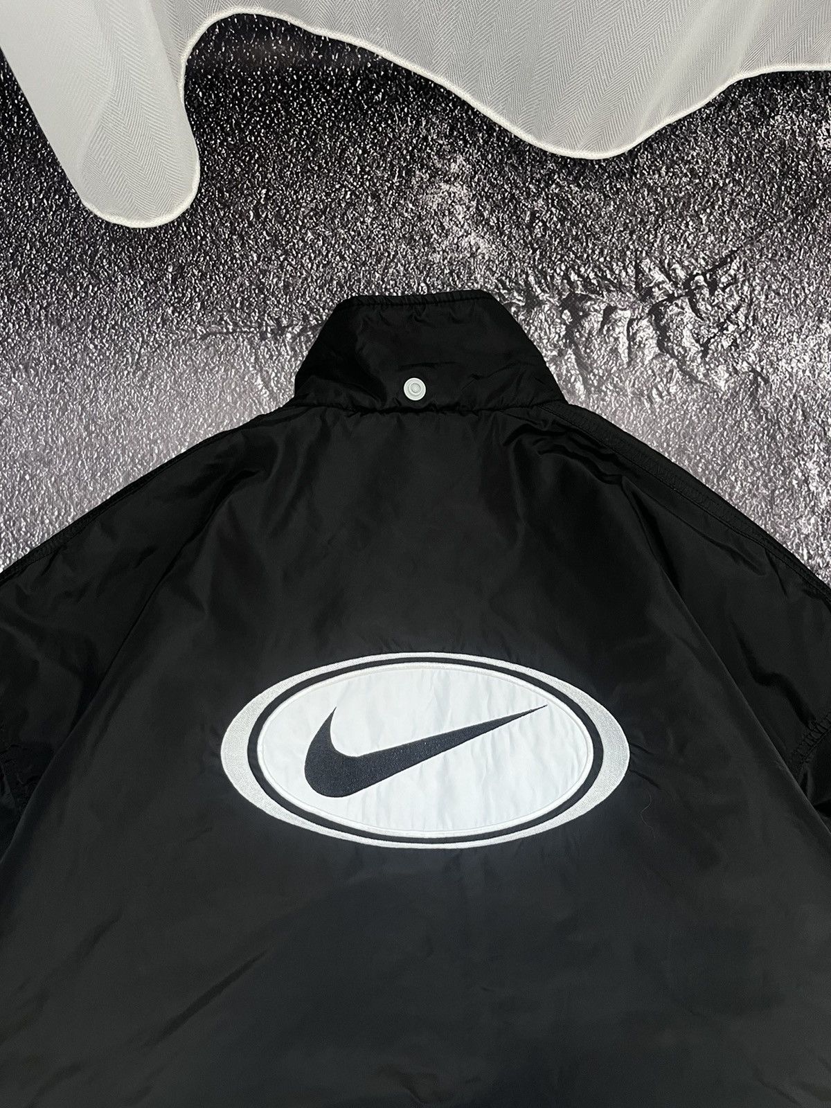 Nike 90s Vintage Nike Down Jacket Big Swoosh Logo Back Rare Size US XL / EU 56 / 4 - 4 Thumbnail