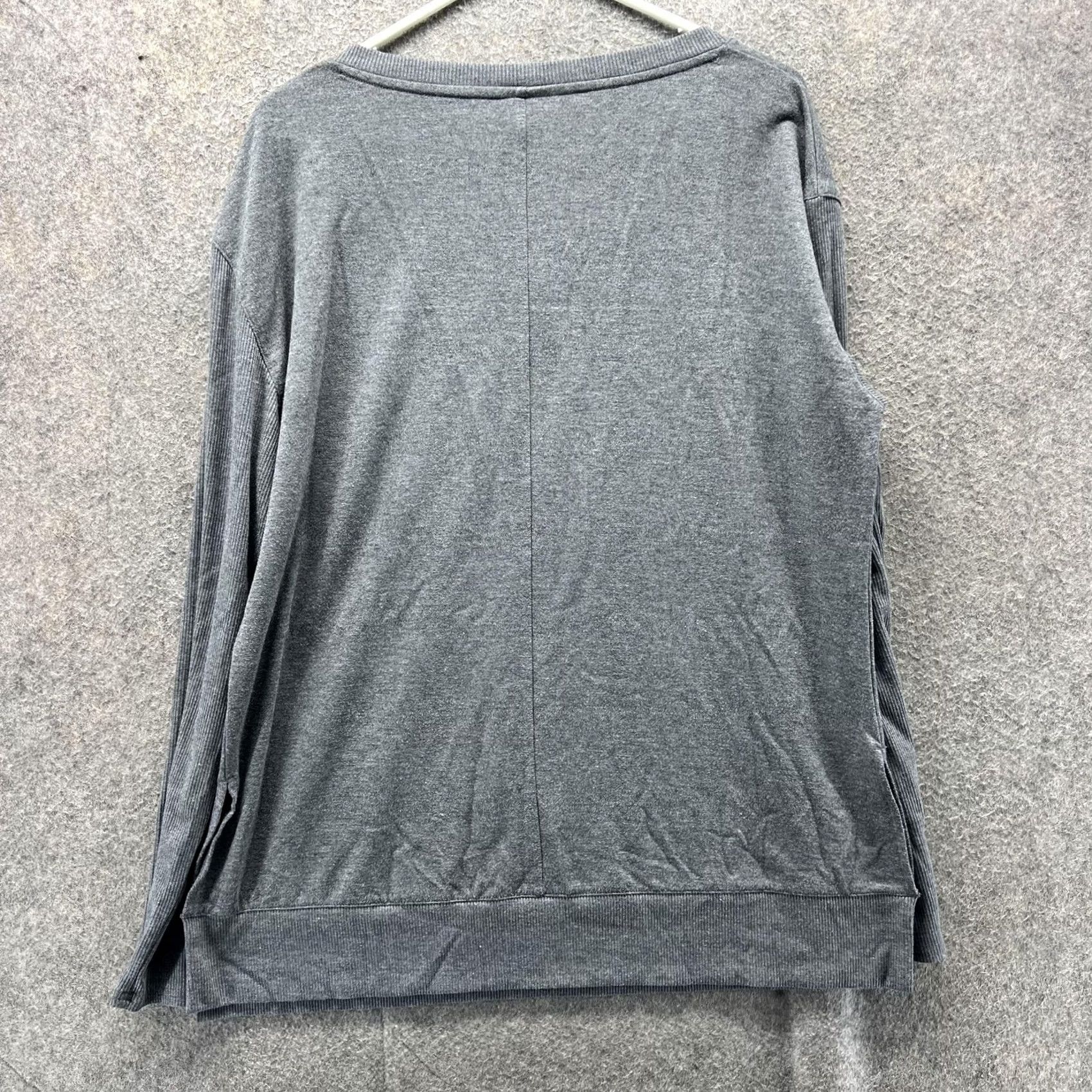 Reebok Reebok Sweatshirt Womens 2XL Gray V-Neck Lightweight Pullover Top Knit Heather Shirt Size XXL / US 16-18 / IT 52-54 - 2 Thumbnail