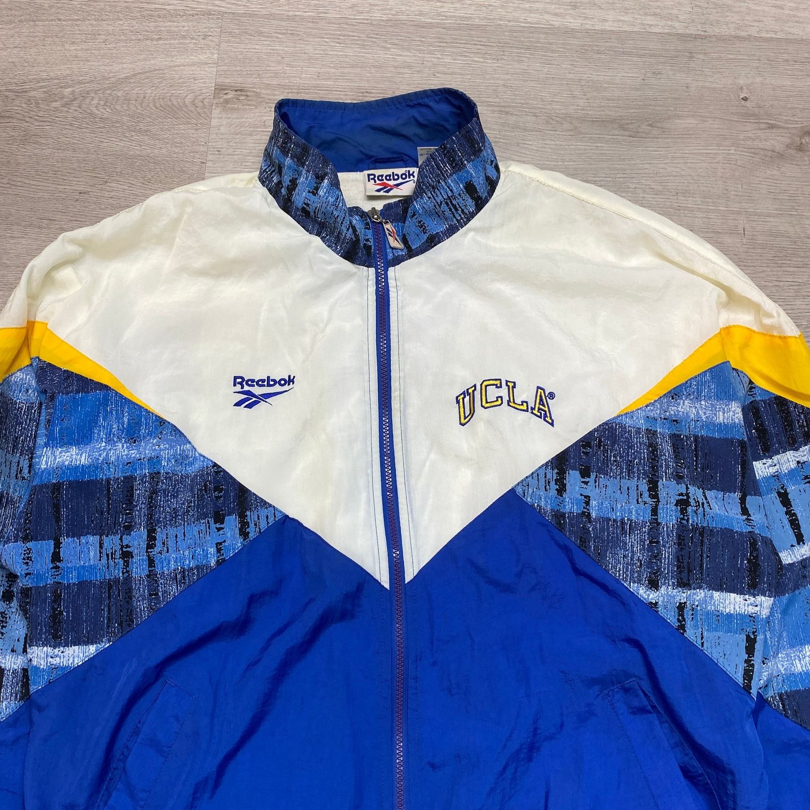 Reebok × Vintage VTG 90s Reebok UCLA Bruins Nylon Full Zip Windbreaker Large Size US L / EU 52-54 / 3 - 2 Thumbnail