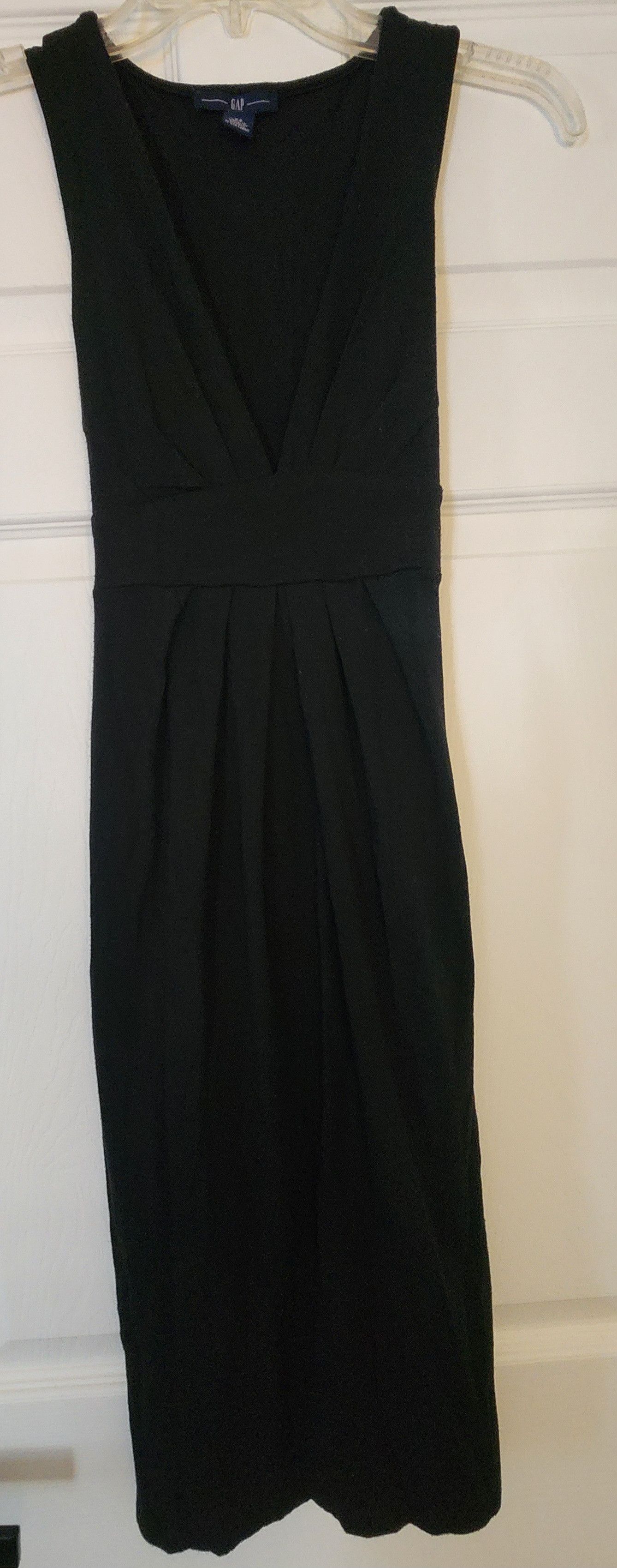 Gap GAP Little Black Dress LBD Vneck Sleeveless Pleated Tie XS Size XS / US 0-2 / IT 36-38 - 1 Thumbnail
