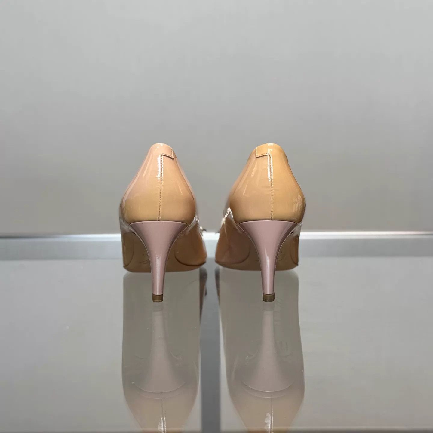 Roger Vivier RV nude patent leather square buckle pumps Size US 5 / IT 35 - 4 Thumbnail