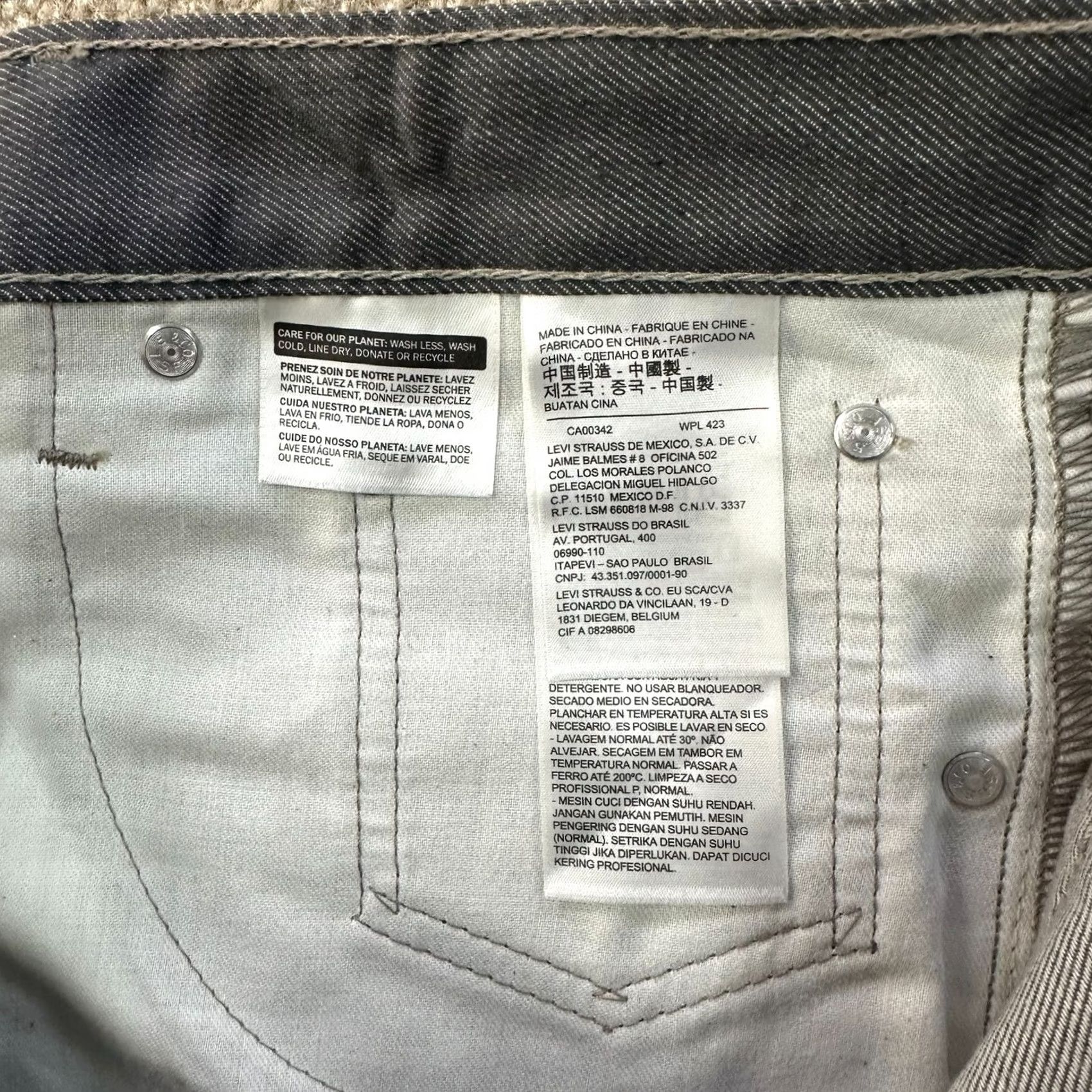 Levi's Levi's 569 Loose Straight Jeans Mens 42x30 Gray Denim Baggy 90s Grunge Distressed Relaxed Fit Bag Loops 5-Pocket Denim Jeans Size US 42 / EU 58 - 5 Thumbnail