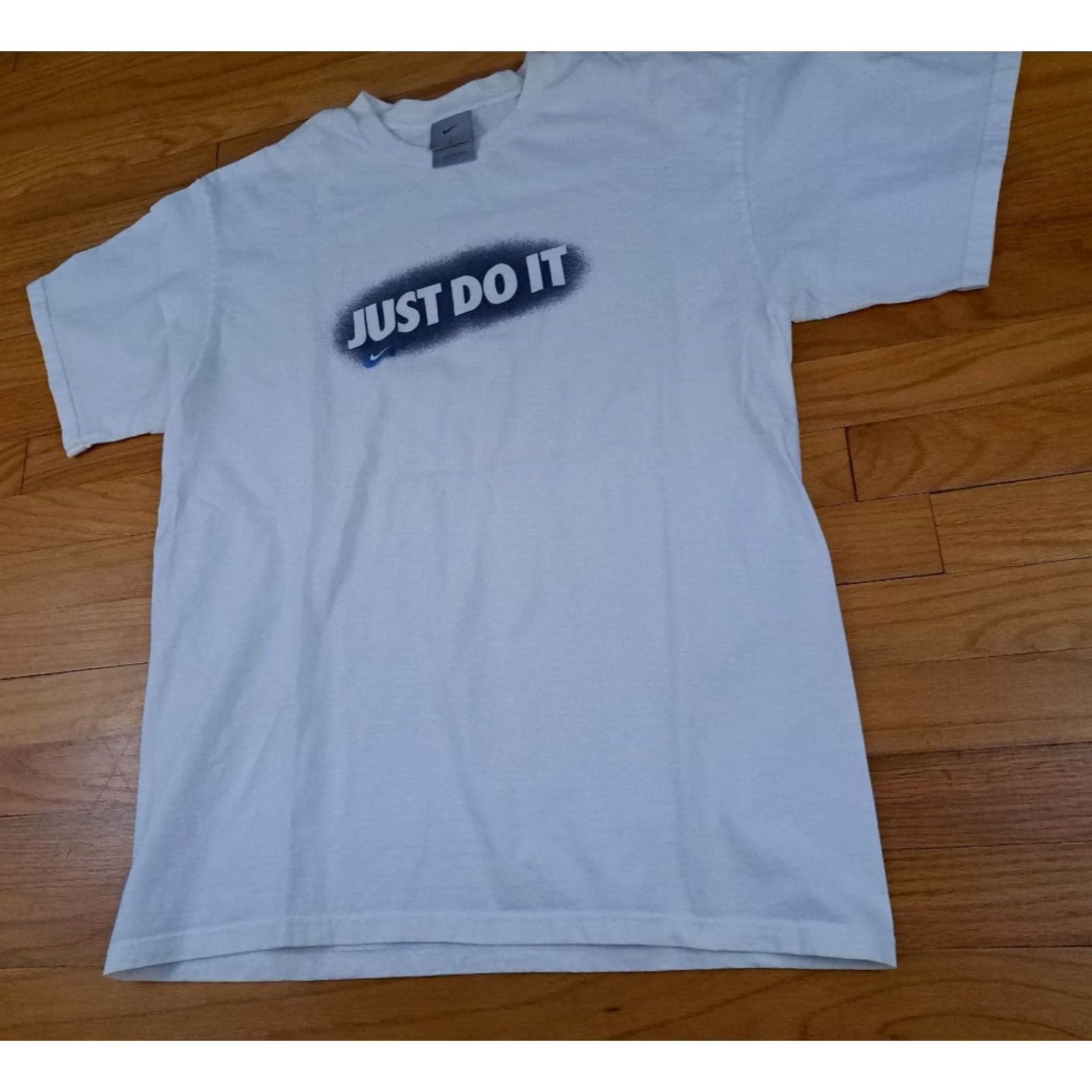 Nike Nike T-Shirt L Men White Short Sleeve Just do it Classic 27in long pit to pit Regular Fit Size US L / EU 52-54 / 3 - 3 Thumbnail