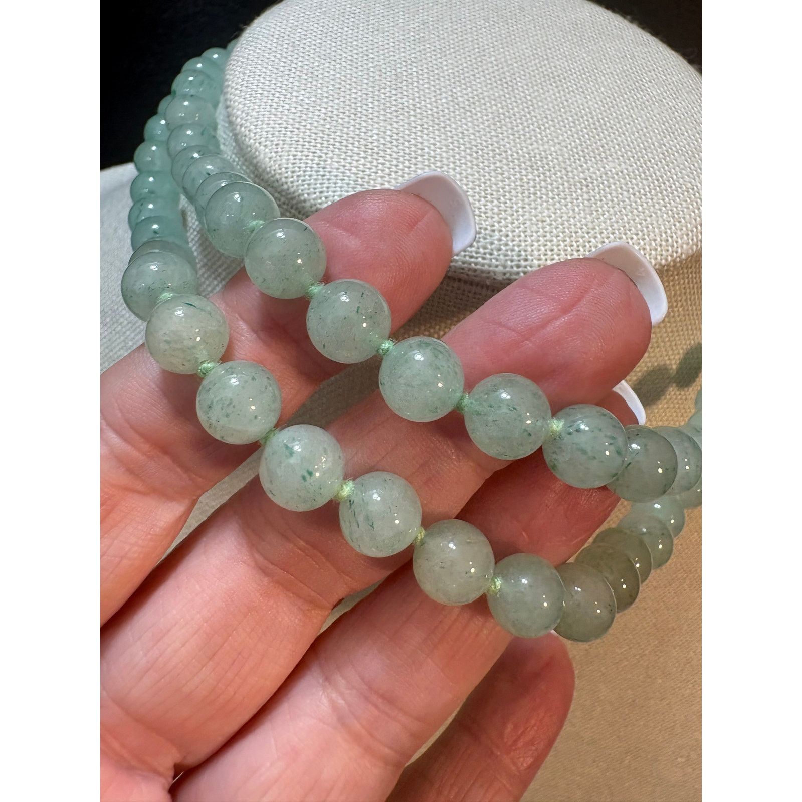 Other Vintage Pale Green Jade Bead Necklace Silk Knotted 30" Size ONE SIZE - 3 Thumbnail