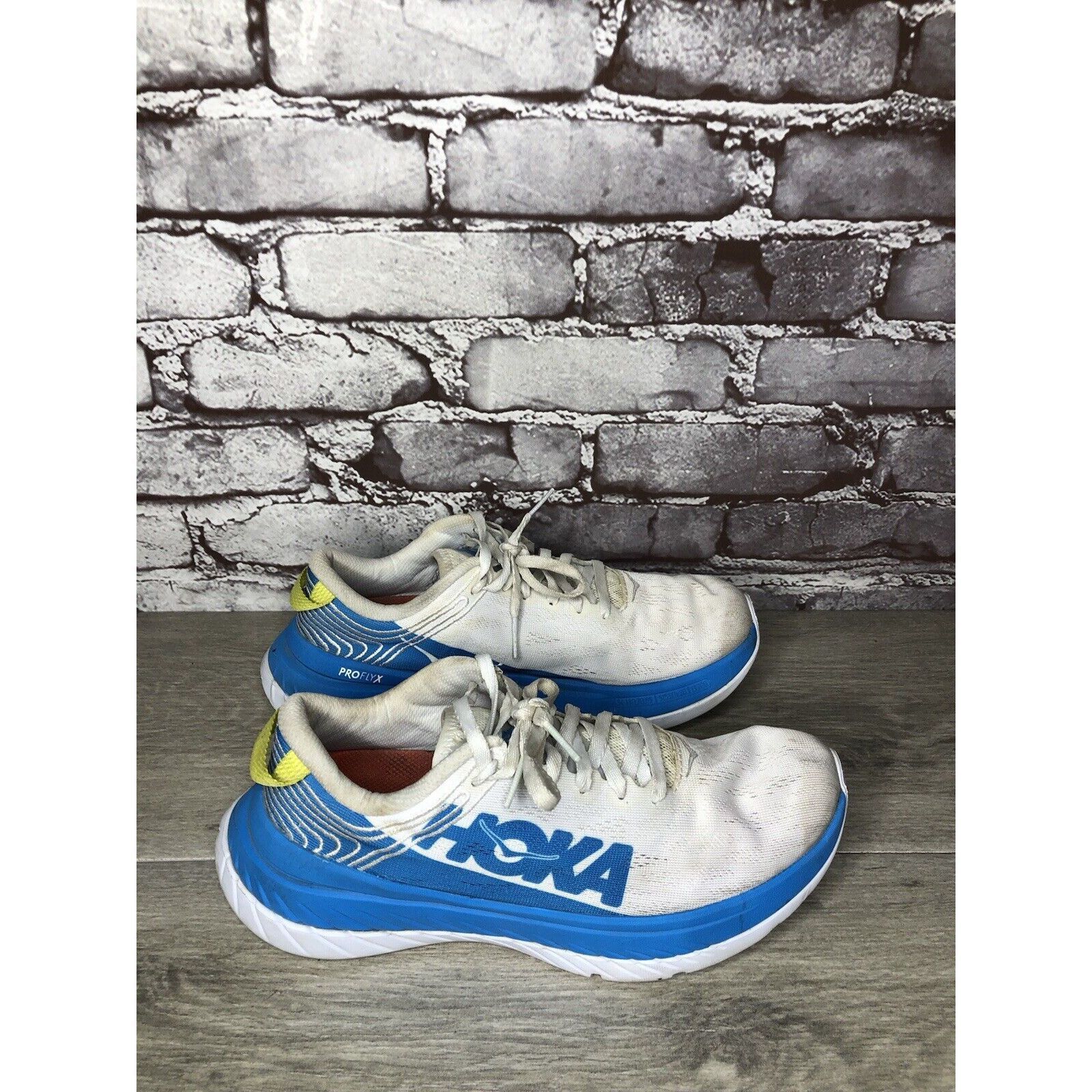 Hoka Hoka One One Carbon X Blue White Running Shoes Women 7B US/3 Size US 7 / IT 37 - 19 Thumbnail