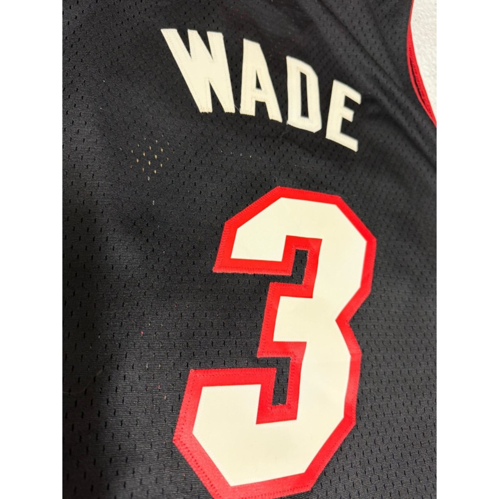 Reebok Reebok Dwyane Wade Miami Heat Sewn Swingman Jersey Authentic Size US XXL / EU 58 / 5 - 9 Thumbnail