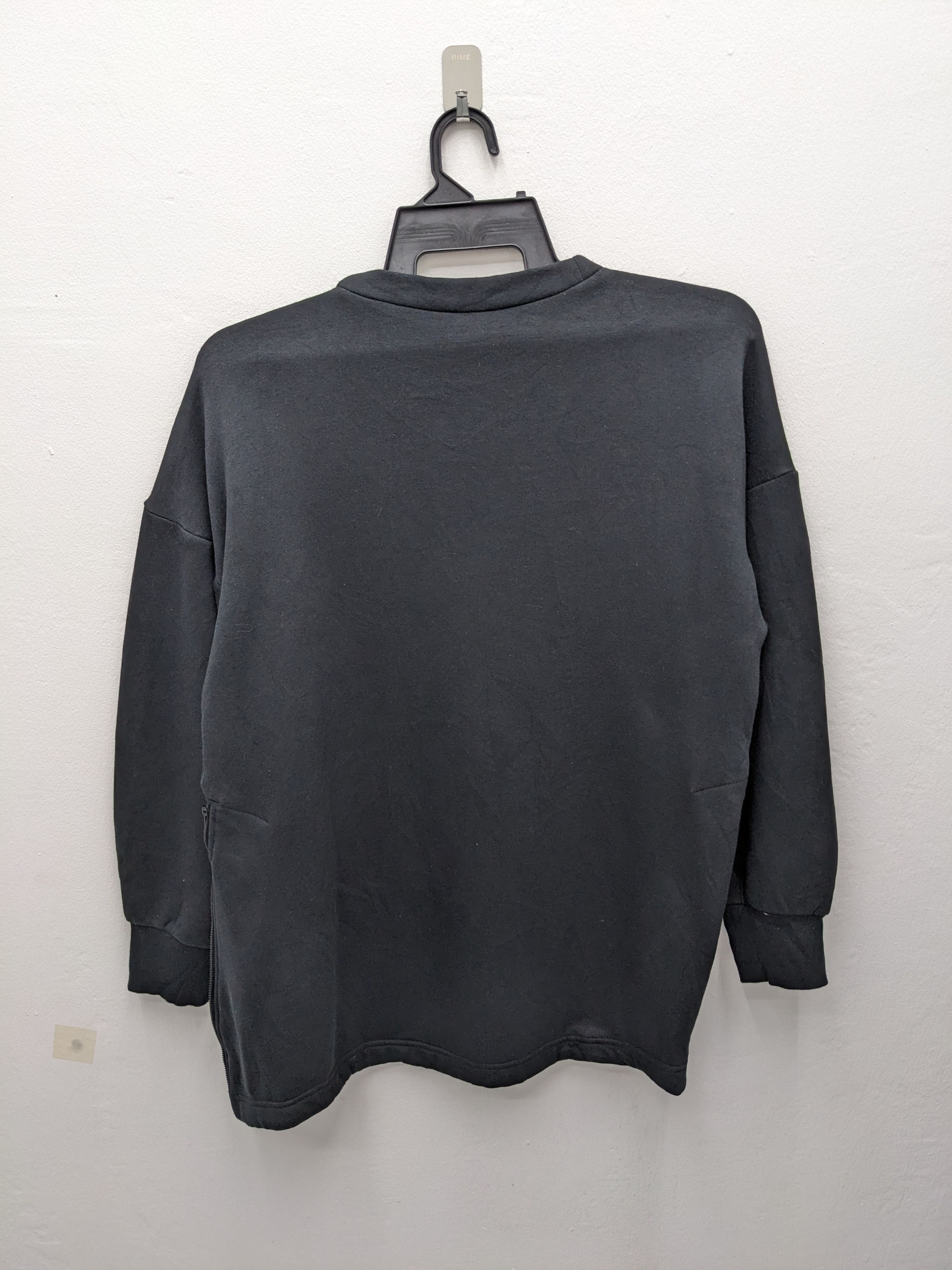 Adidas ADIDAS THREE STRIPES STREETWEAR SWEATSHIRT Size US L / EU 52-54 / 3 - 6 Thumbnail
