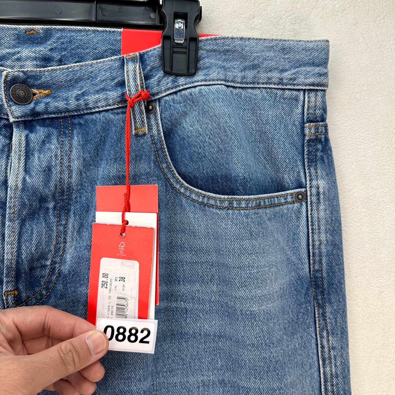 Diesel DIESEL INDUSTRY D-VIKER MEN'S 38 MEDIUM WASH TAPER STRAIGHT Size US 38 / EU 54 - 4 Thumbnail