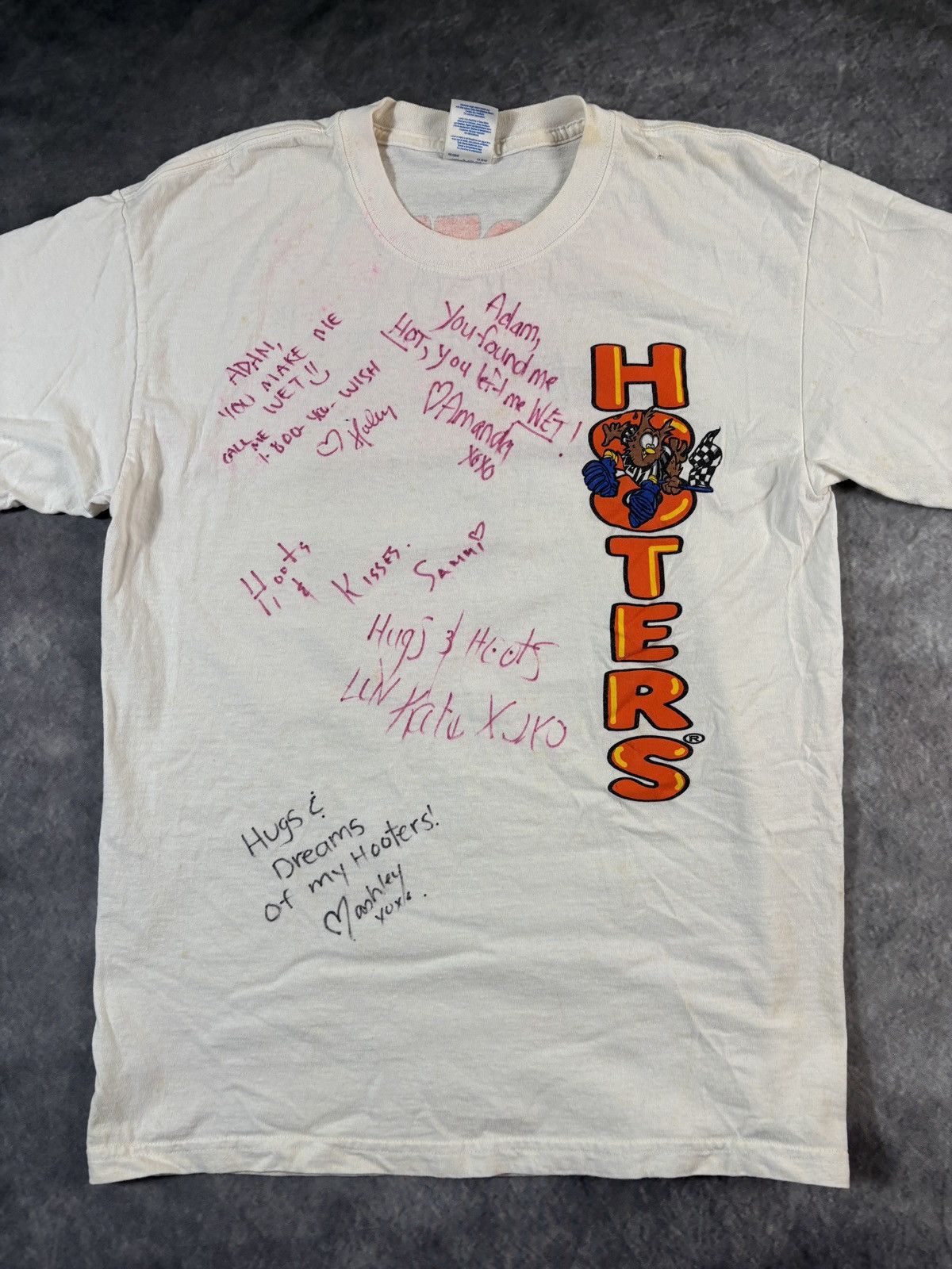 Vintage SIGNED Vintage Hooters Tee Autographed Racing Pit Crew ALP Size US L / EU 52-54 / 3 - 10 Thumbnail