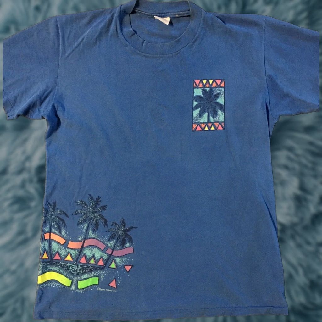 Vintage VINTAGE 90s Tropical Threads Faded All Over Print Surf Shirt M Blue Nike? Size US M / EU 48-50 / 2 - 1 Thumbnail