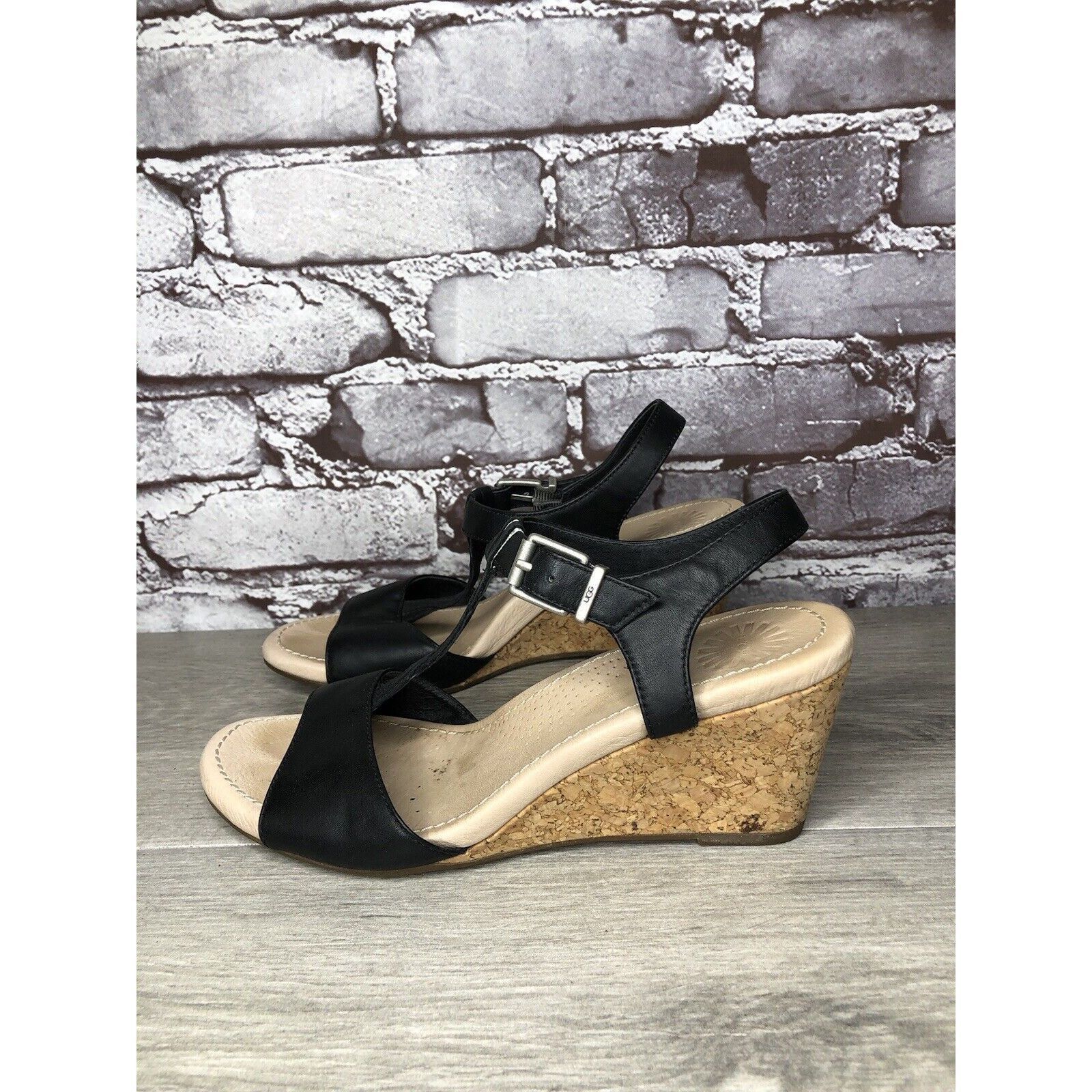 Ugg UGG Black Leather Casual Cork Wedge Ankle Strap Sandals Wome Size US 7 / IT 37 - 6 Thumbnail