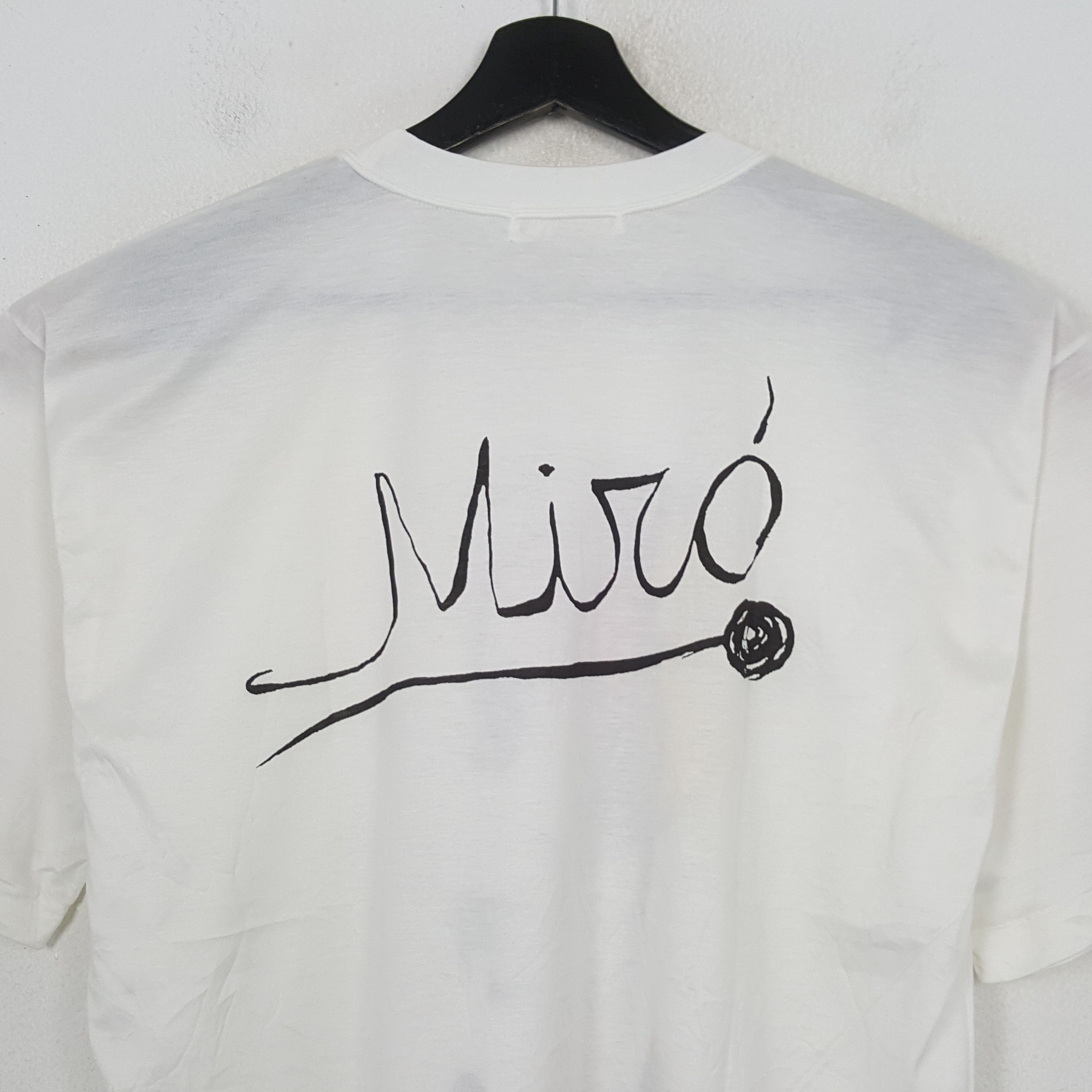 Vintage Joan Miro Art Design Style Tshirt C301N29 Size US M / EU 48-50 / 2 - 4 Thumbnail