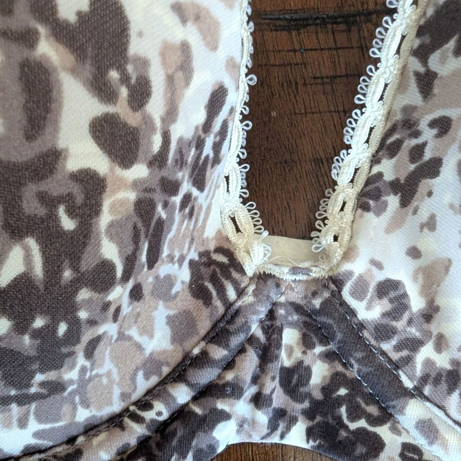 Calvin Klein Calvin Klein Push Up Bra Womens 38B Beige Neutral Snake Print Cream Black Underwire Light Padding Size ONE SIZE - 3 Thumbnail