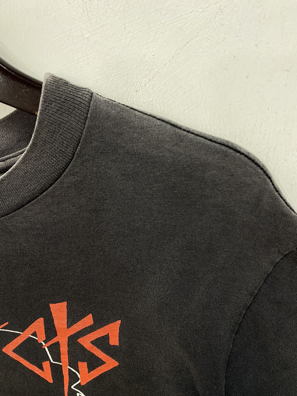 Band Tees 💥VINTAGE THE ADICTS Punkrock band joker sunfaded tee shirt Size US M / EU 48-50 / 2 - 5 Thumbnail