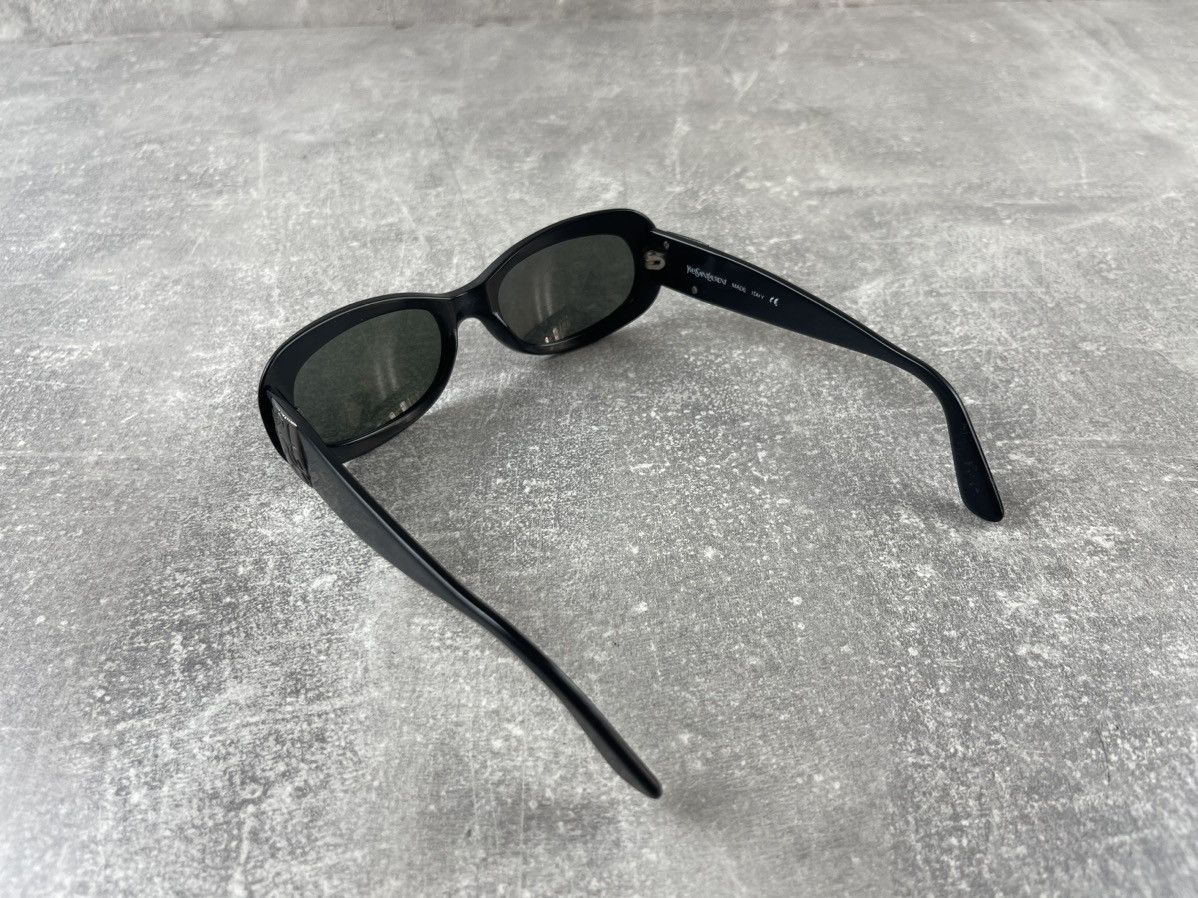 Yves Saint Laurent Yves Saint Laurent YSL Logo Oval Black Vintage Sunglasses Size ONE SIZE - 6 Thumbnail