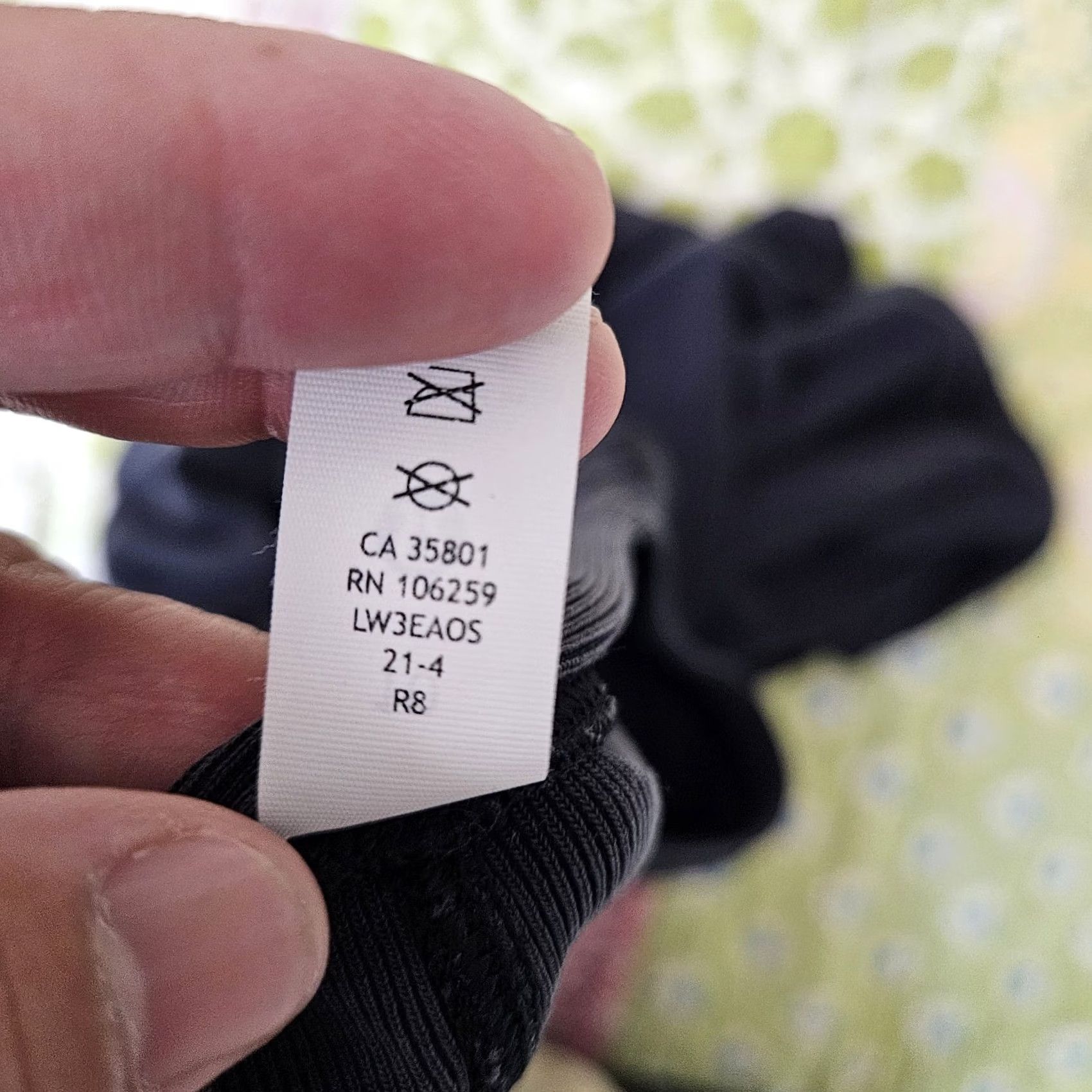 Lululemon Lululemon Do the Twist Long Sleeve Shirt Slim Fit Crew Neck Women's Size 10 Black Reversible Activewear Top 10 Women James Size L / US 10 / IT 46 - 7 Thumbnail