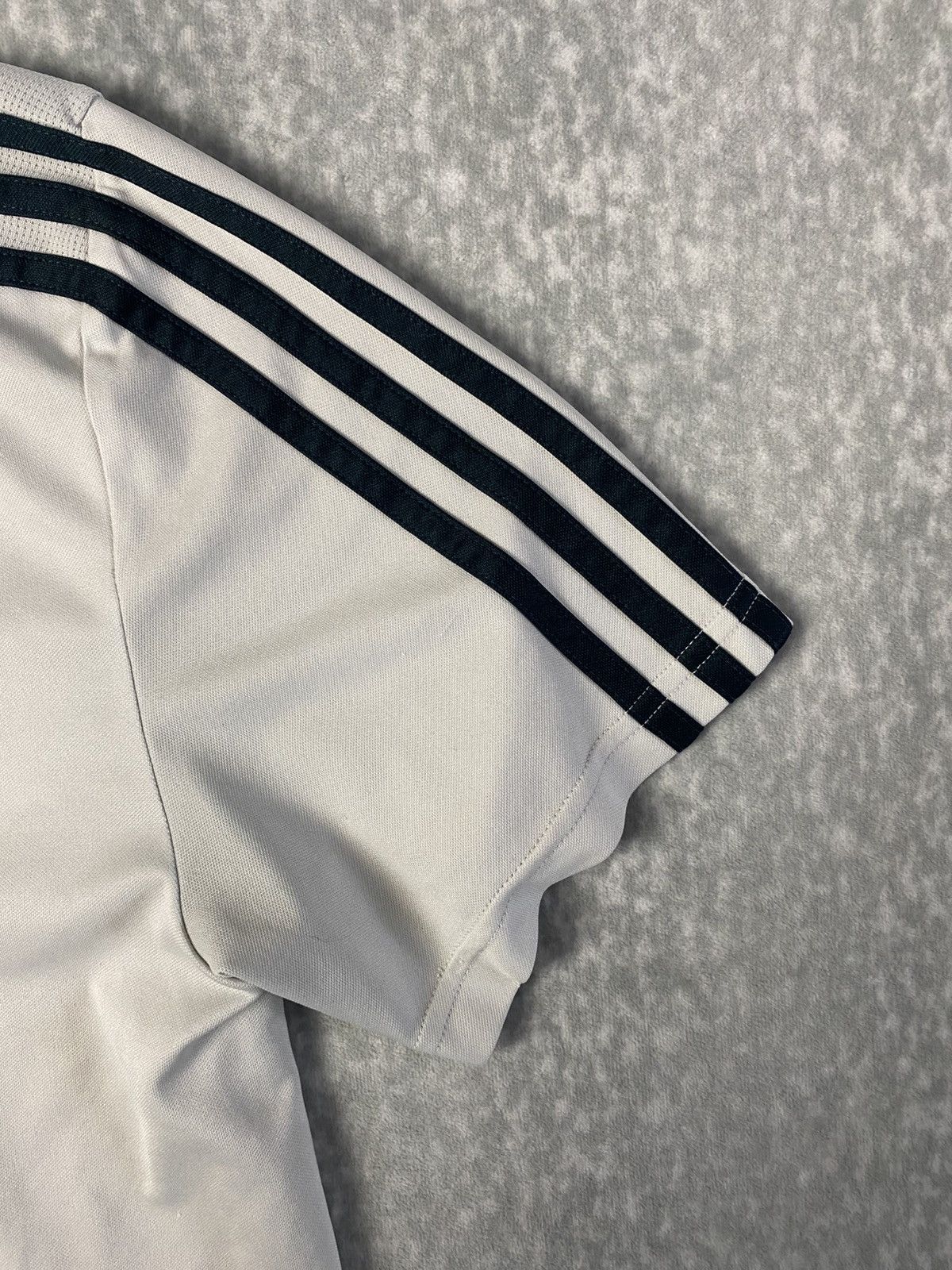 Adidas Vintage Adidas Real Madrid 2018/19 Training Jersey Size US S / EU 44-46 / 1 - 2 Thumbnail