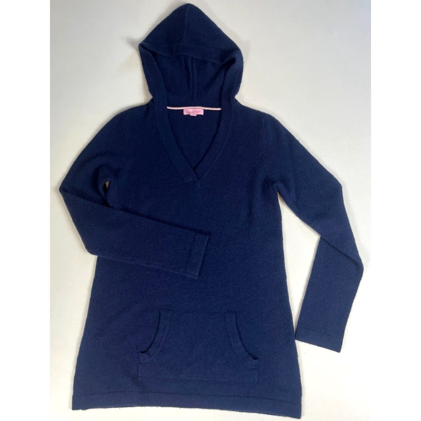 Lilly Pulitzer VINTAGE Lilly Pulitzer Women's Cashmere Hooded Pullover Sweater Navy S Size S / US 4 / IT 40 - 4 Thumbnail