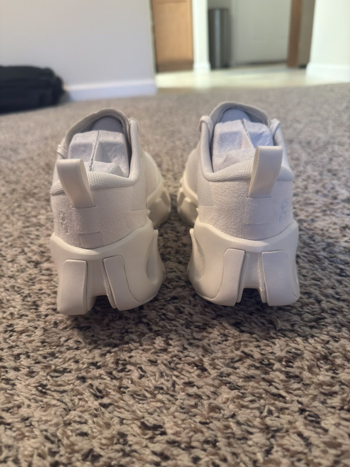 Kith × On ON K-TECH 1 KITH TOFU Size US 7 / EU 40 - 7 Thumbnail