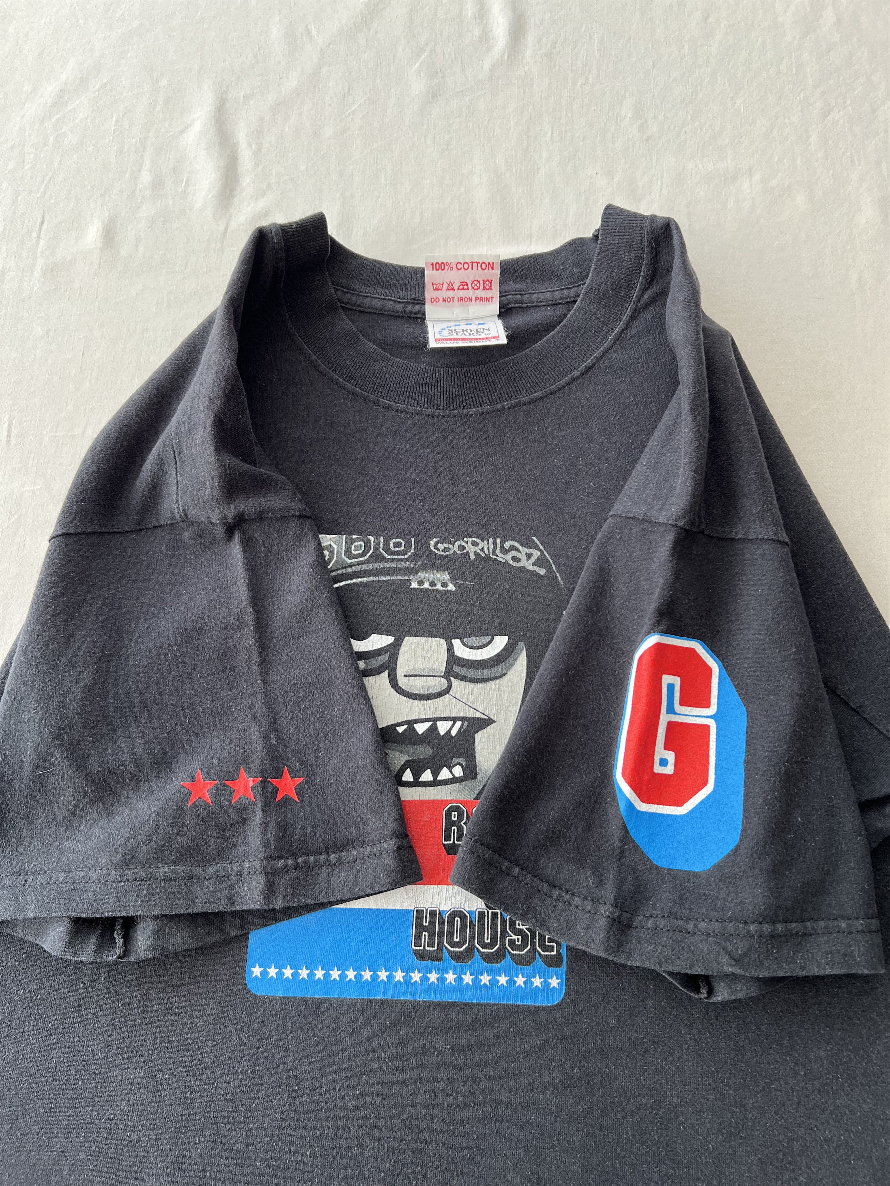 Band Tees Vintage 2001 Gorillaz Rock The House #78 Black T-shirt Size US L / EU 52-54 / 3 - 5 Thumbnail