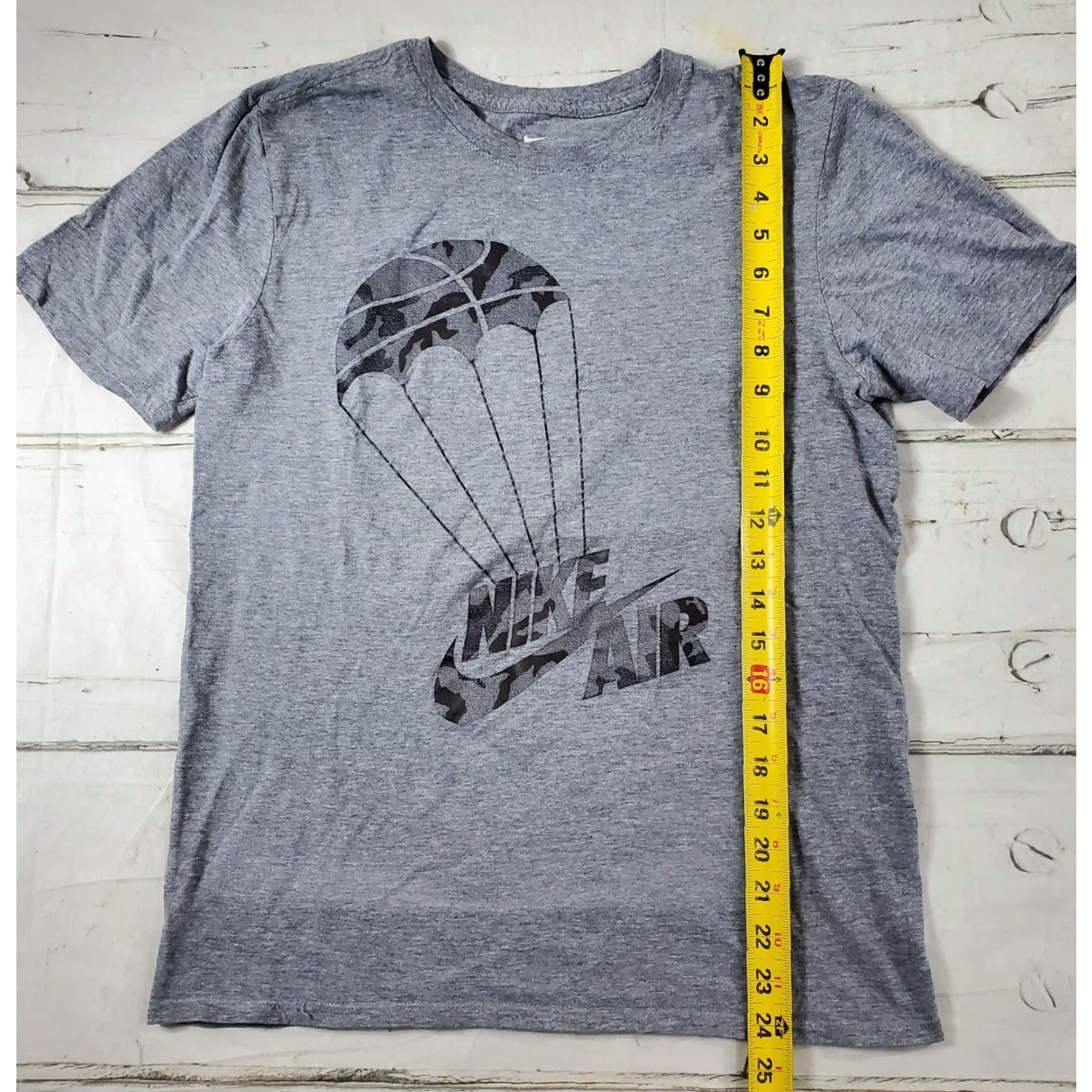 Nike VINTAGE Nike Air Shirt S Gray Camo Nike Tee Air drop parachute EUC Mens S Size US S / EU 44-46 / 1 - 4 Thumbnail