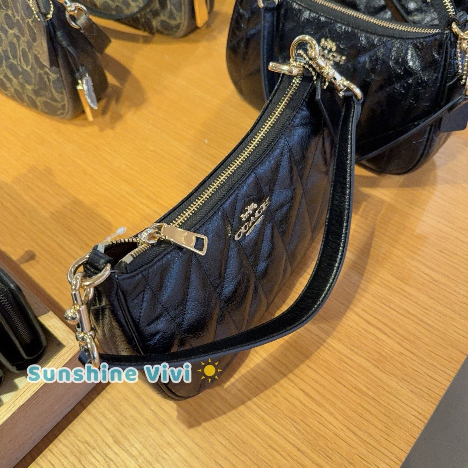 Coach NWT Coach CDY83 Teri Shoulder Bag Gold/Black Crinkle leather Size ONE SIZE - 3 Thumbnail
