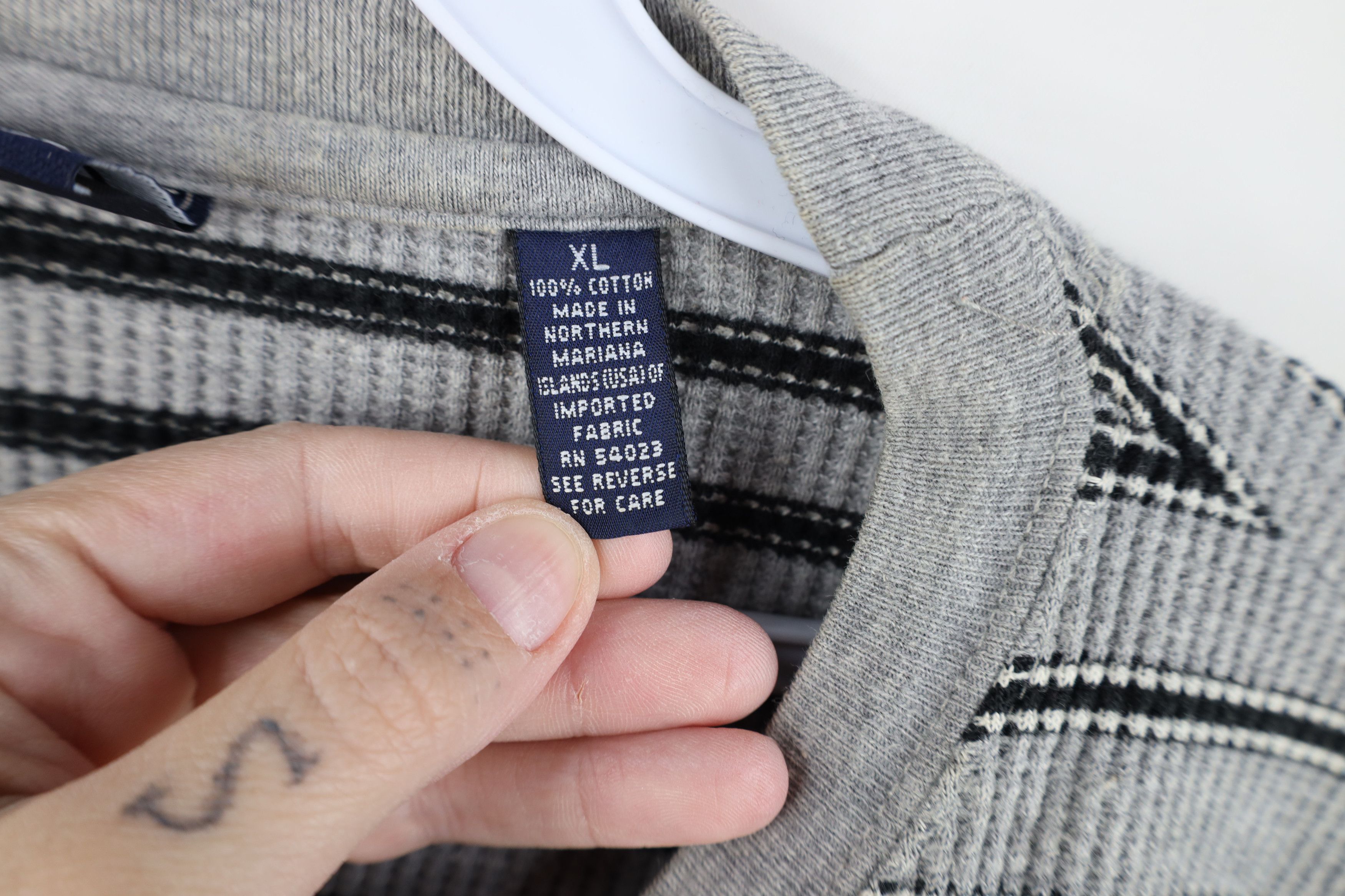 Gap Vintage 90s Gap Thermal Waffle Knit Long Sleeve T-Shirt Gray Size US XL / EU 56 / 4 - 5 Thumbnail