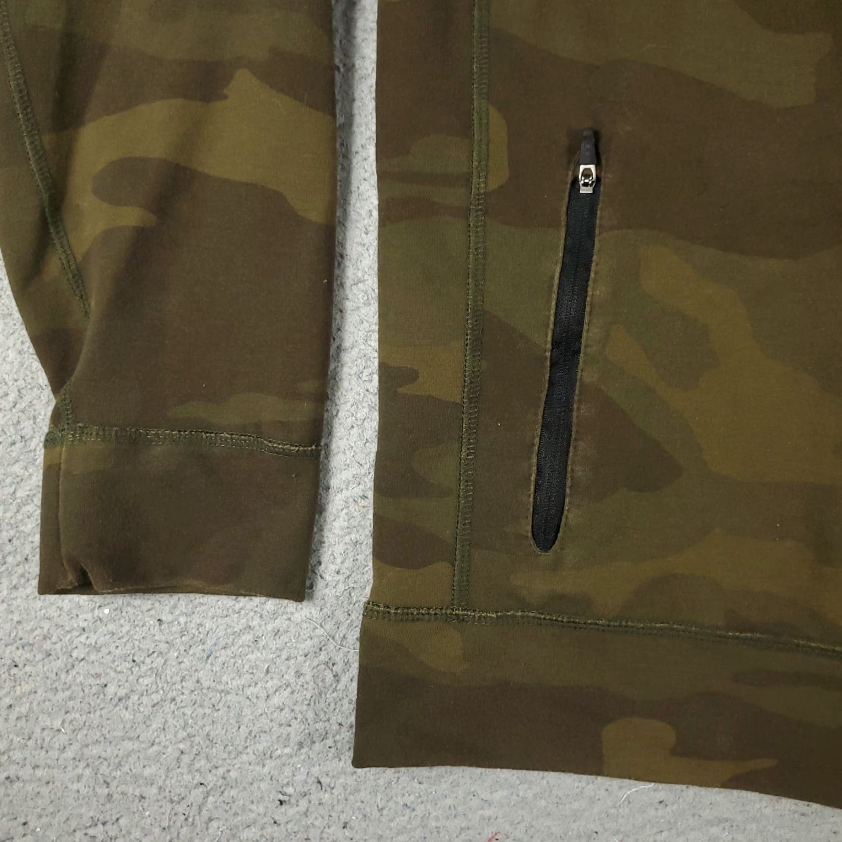 Abercrombie & Fitch Abercrombie & Fitch Men's Medium Green Camouflage Zip Hoodie Sweatshirt Size US M / EU 48-50 / 2 - 3 Thumbnail