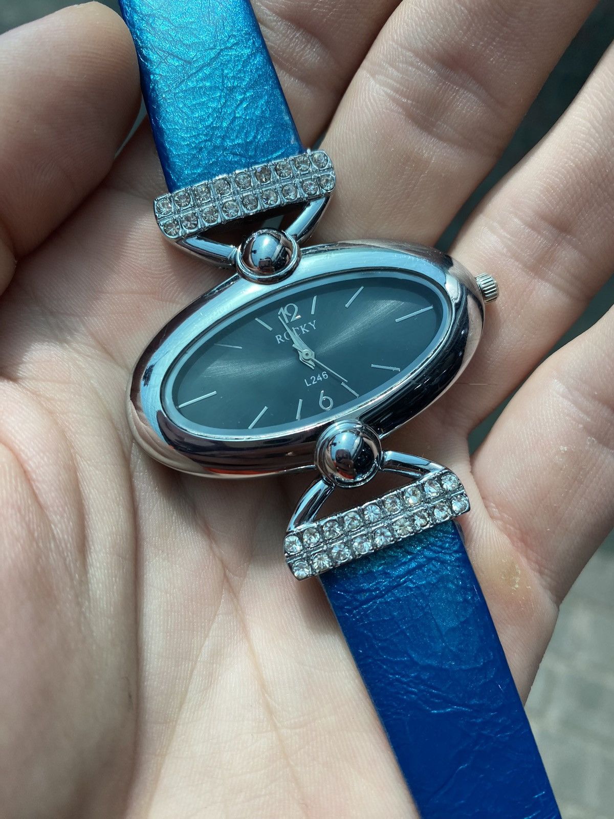 Japanese Brand Vintage Green Stone Watch - Chic & Reliable Size ONE SIZE - 4 Thumbnail