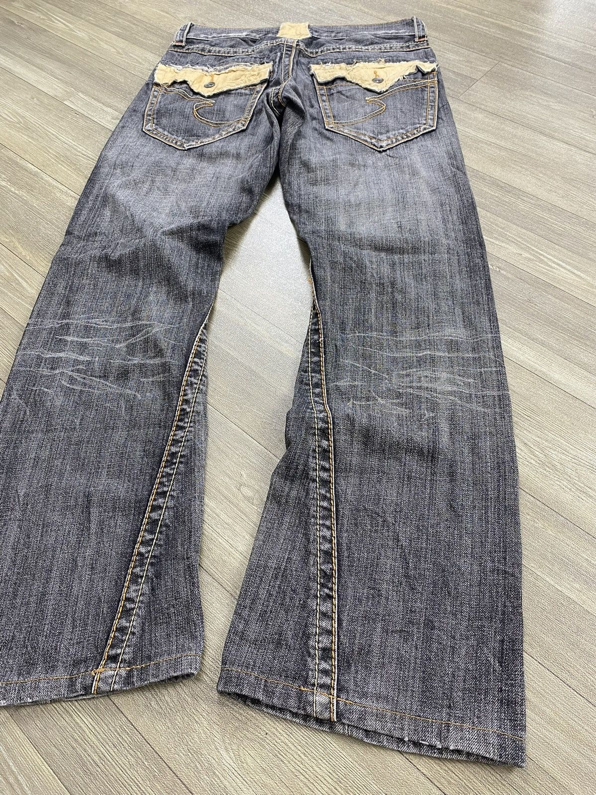 If Six Was Nine × Le Grande Bleu (L.G.B.) × Tornado Mart 2000s Semantic Design Distressed Punk Lgb Y2k Flared Jeans Size US 29 - 19 Thumbnail