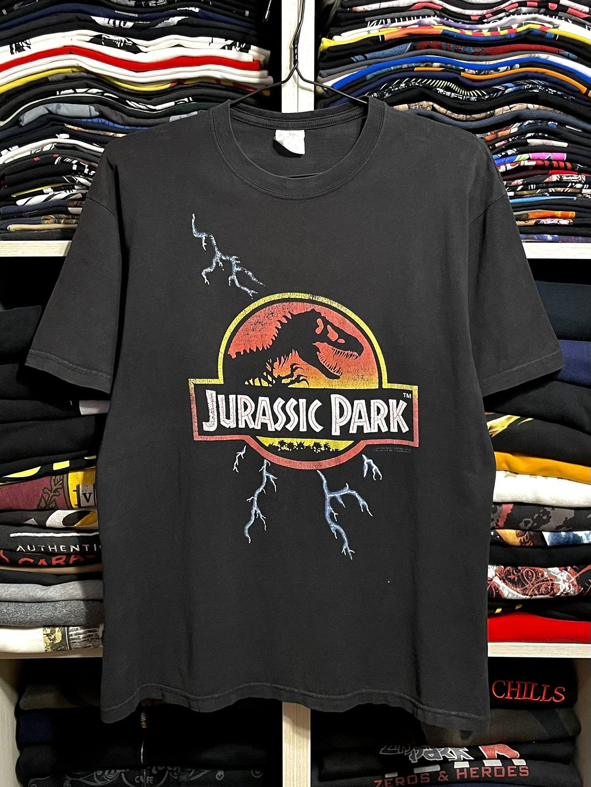 Vintage Vintage 1992 Jurassic Park Movie Promo Faded T-Shirt 90s Size US M / EU 48-50 / 2 - 10 Thumbnail