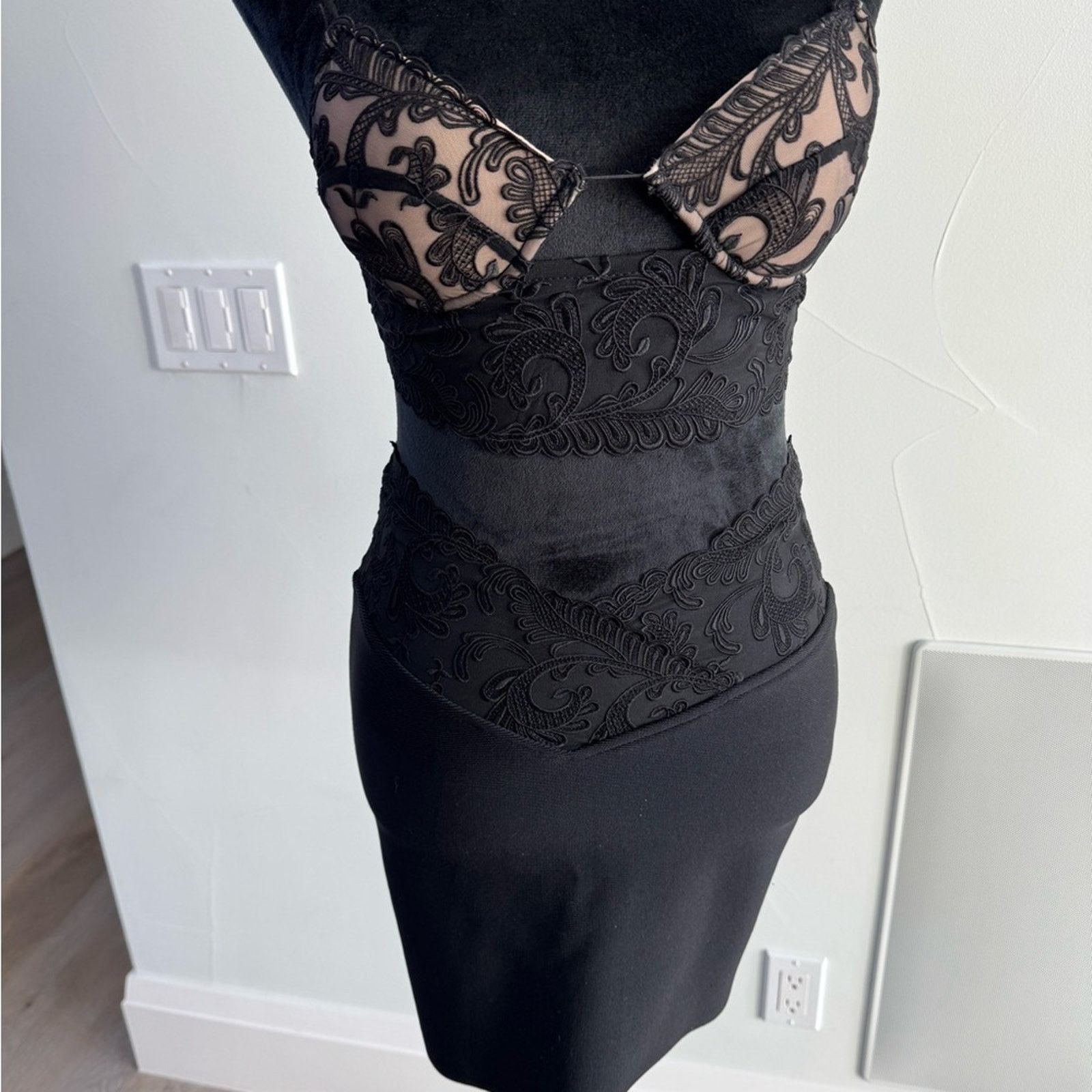 Other Elegant Black and Tan Lace two piece skirt Matching set XS Size XS / US 0-2 / IT 36-38 - 1 Thumbnail
