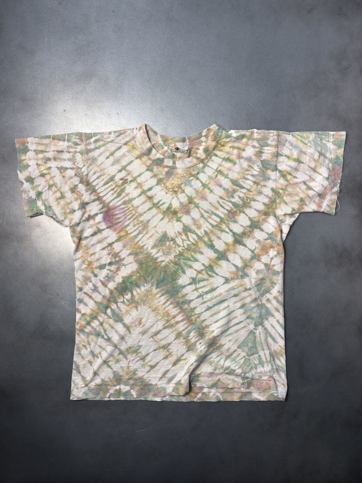 Vintage 1970s Tie Dye T-Shirt Vintage Thrashed Faded Distressed Swan Size US S / EU 44-46 / 1 - 2 Thumbnail